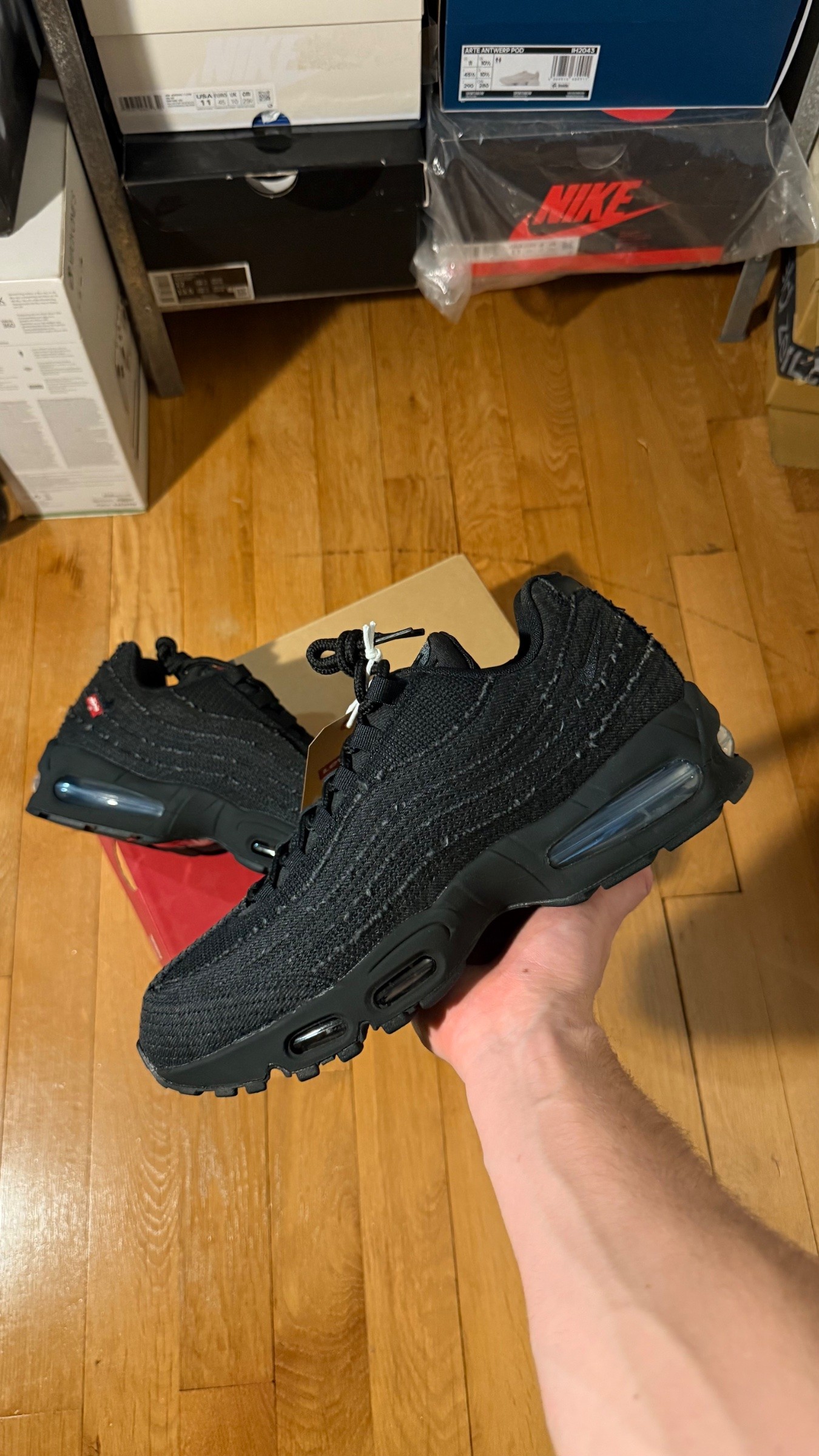 Photo de Nike Air Max 95 OG Levis Black