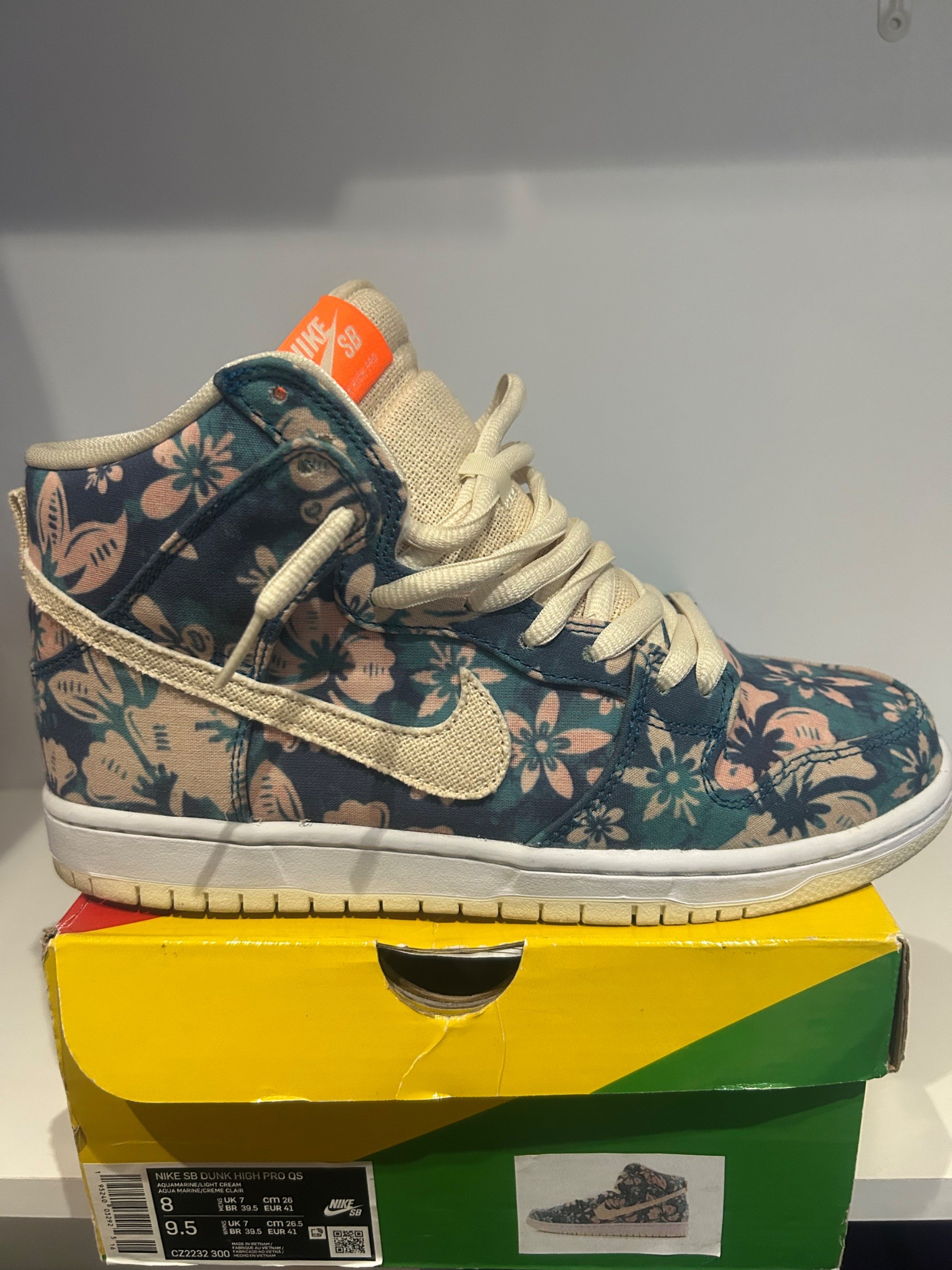 Photo de Nike SB Dunk High Pro QS Hawaiian Floral/Aloha