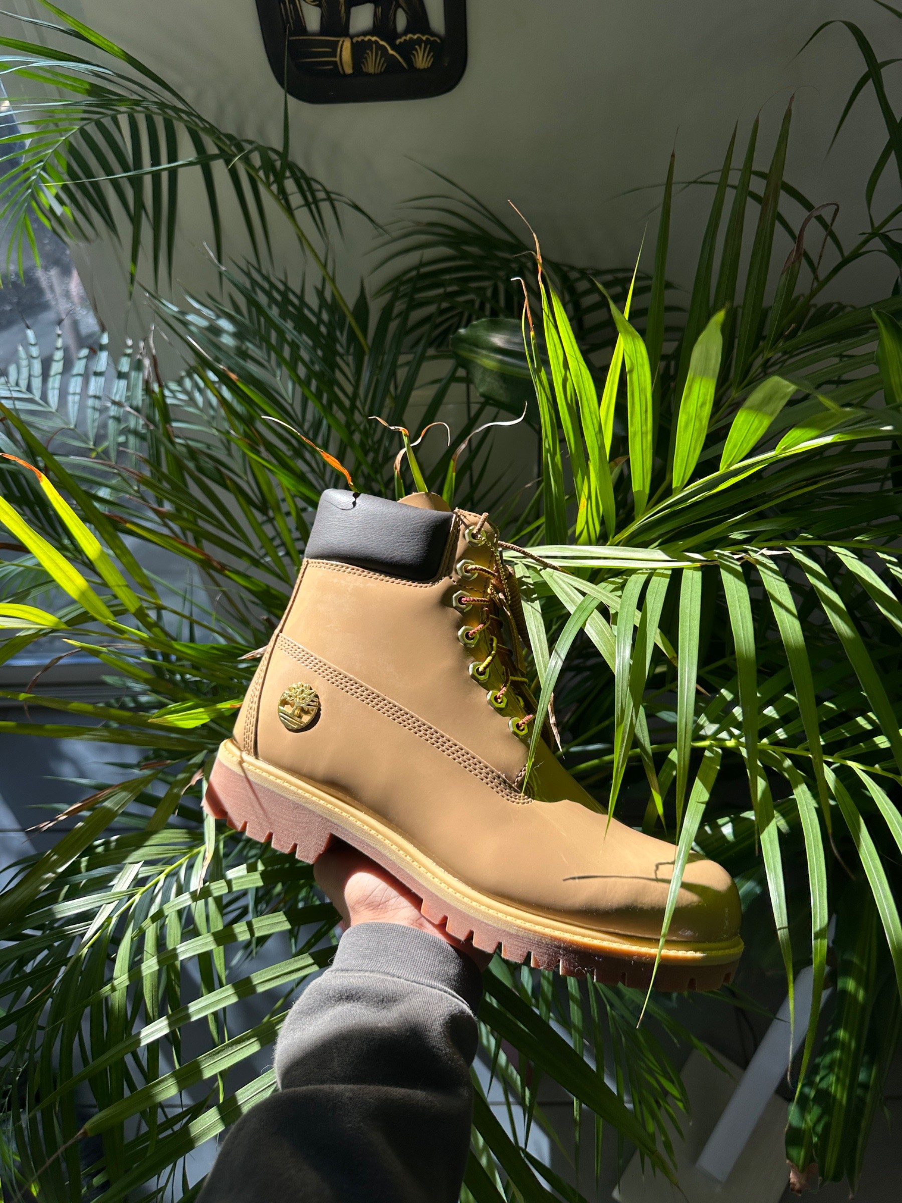 Photo de Timberland Heritage 6 In Lace Waterproof Boot Medium Brown Patent