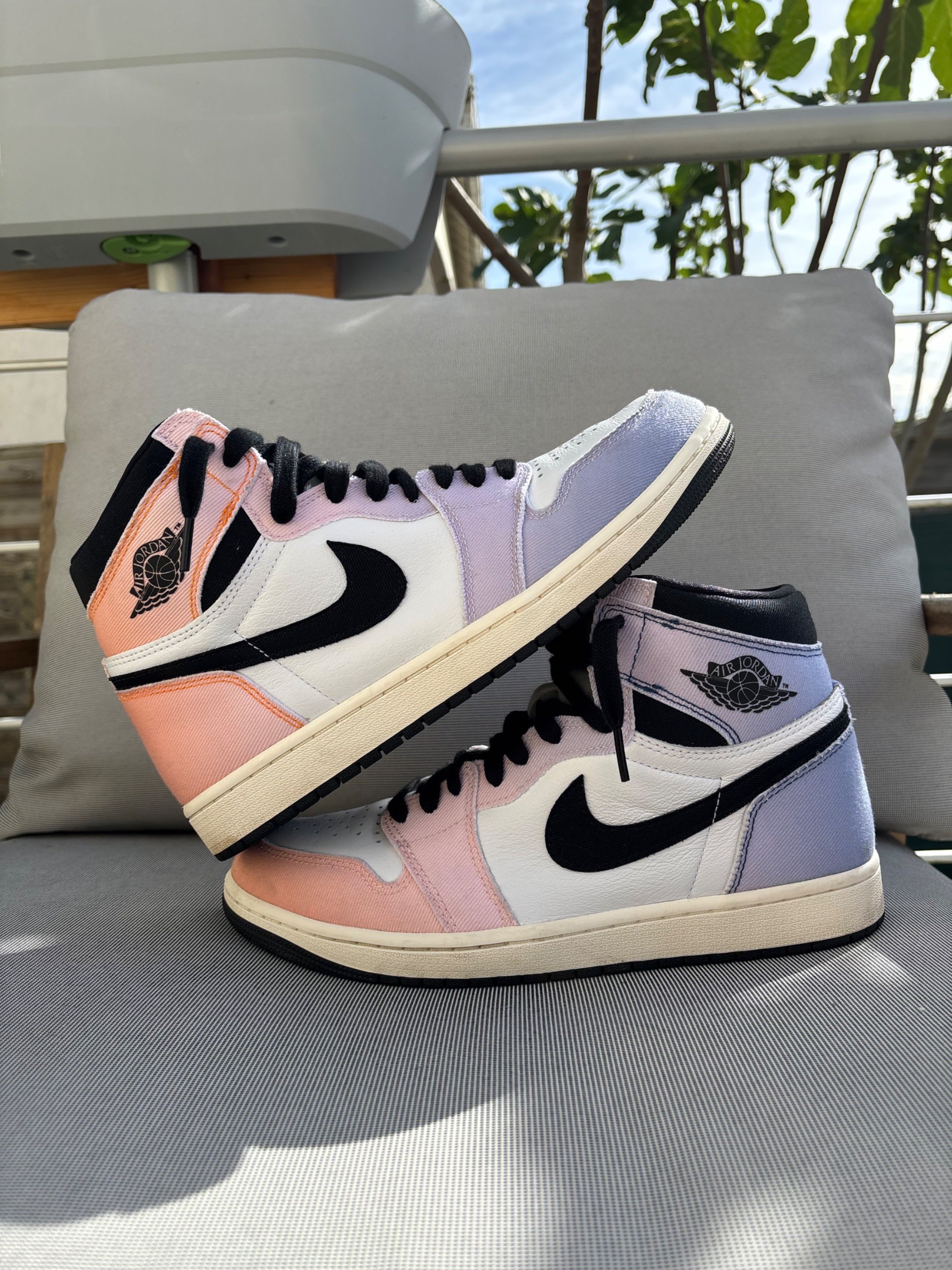 Photo de Air Jordan 1 Retro High OG Skyline/Pink Bloom Gradient