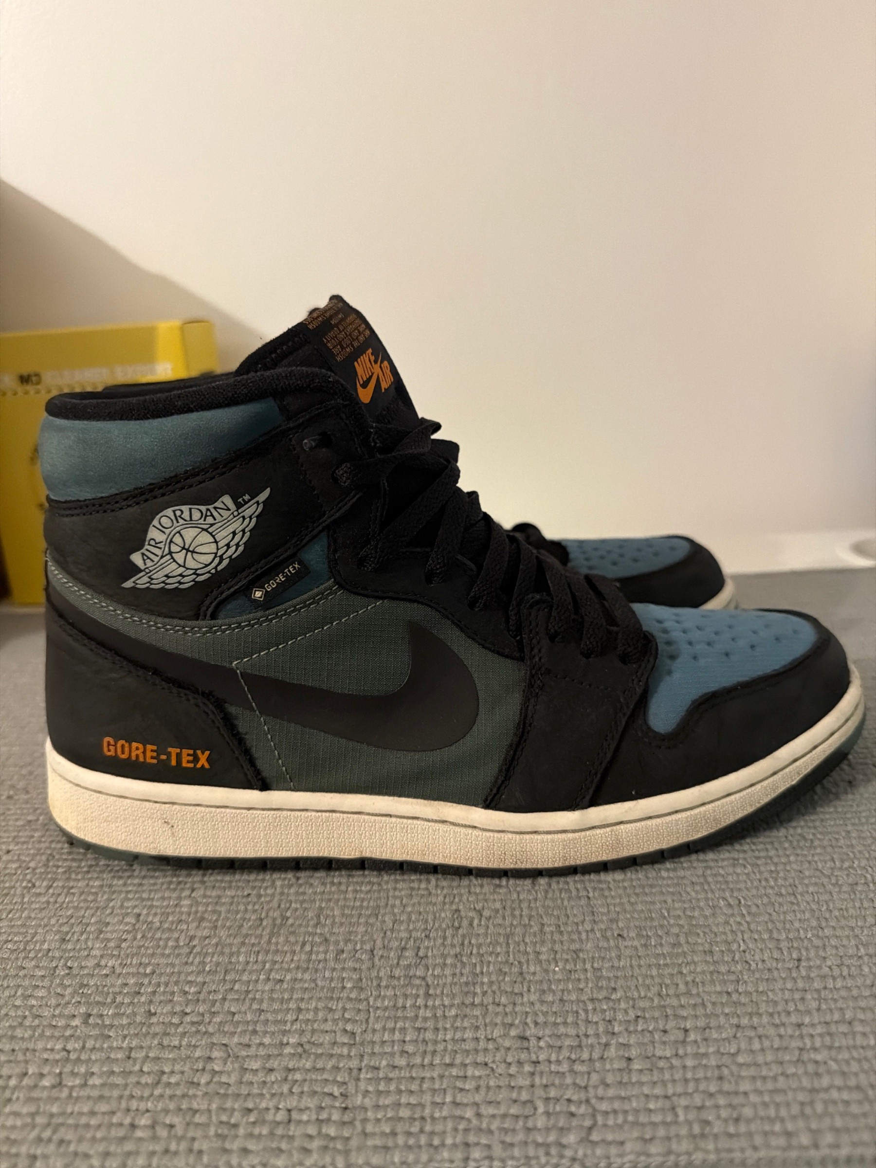Photo de Jordan 1 Low Element Gore-Tex Glacier Blue Silver Glacier Blue/Silver/Pale Blue/Light Armory Blue/Cobalt Tint/Photo Blue