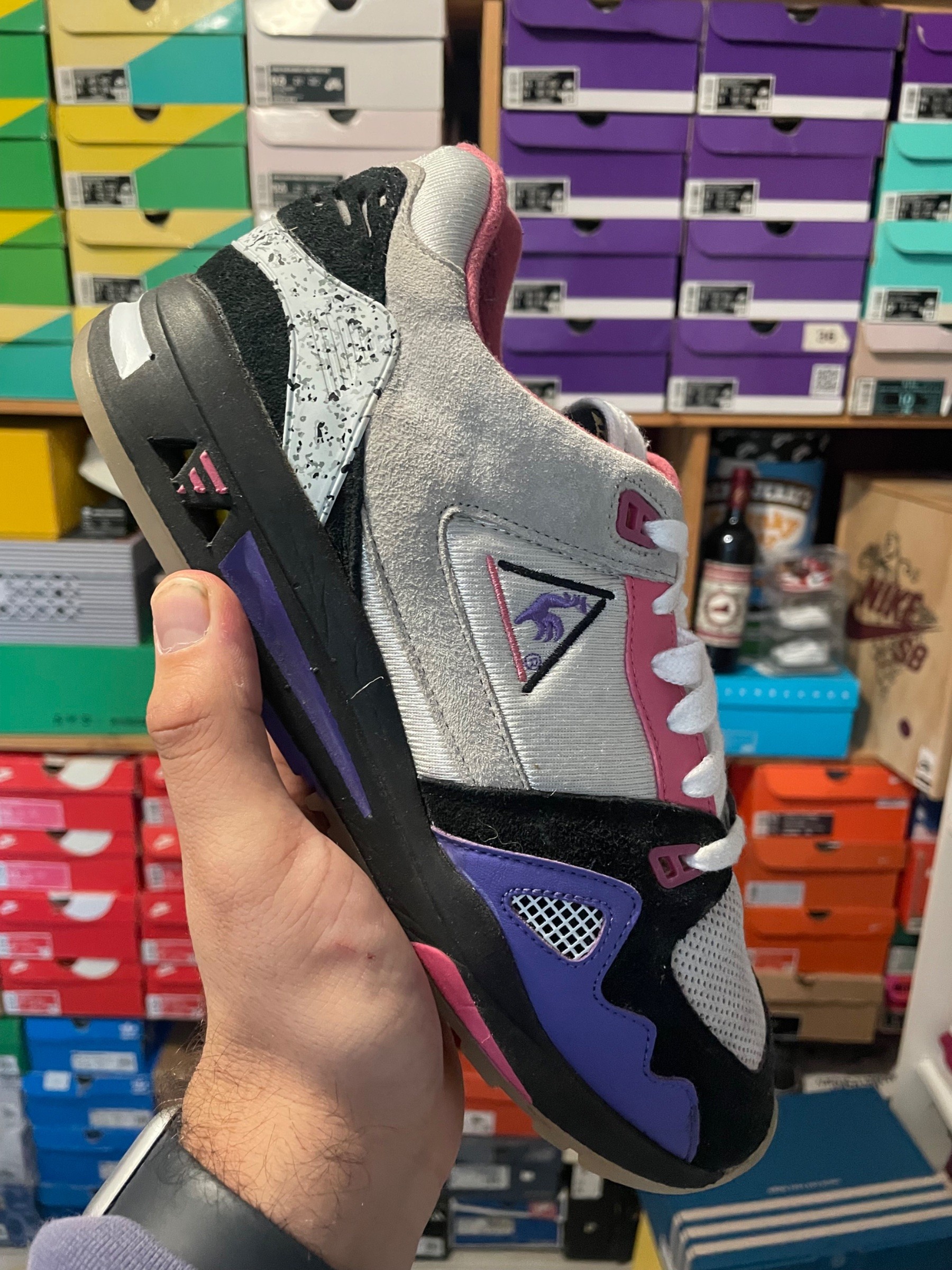 Photo de Le Coq Sportif R1000 MIF X Opium Paris Grey/Black/Purple/Pink