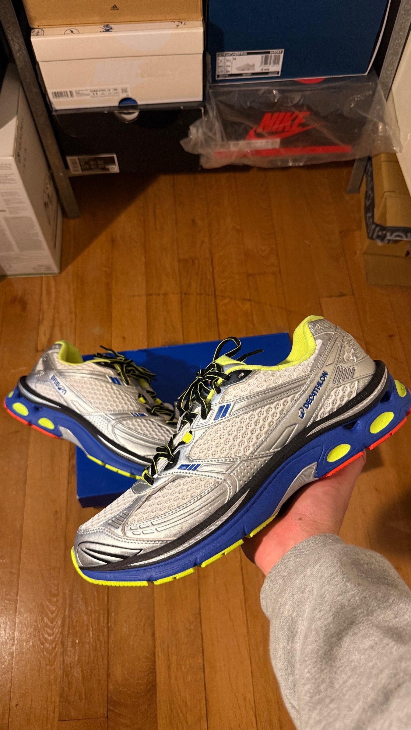 Photo de Decathlon RR2K X SAISON White/Blue/Yellow