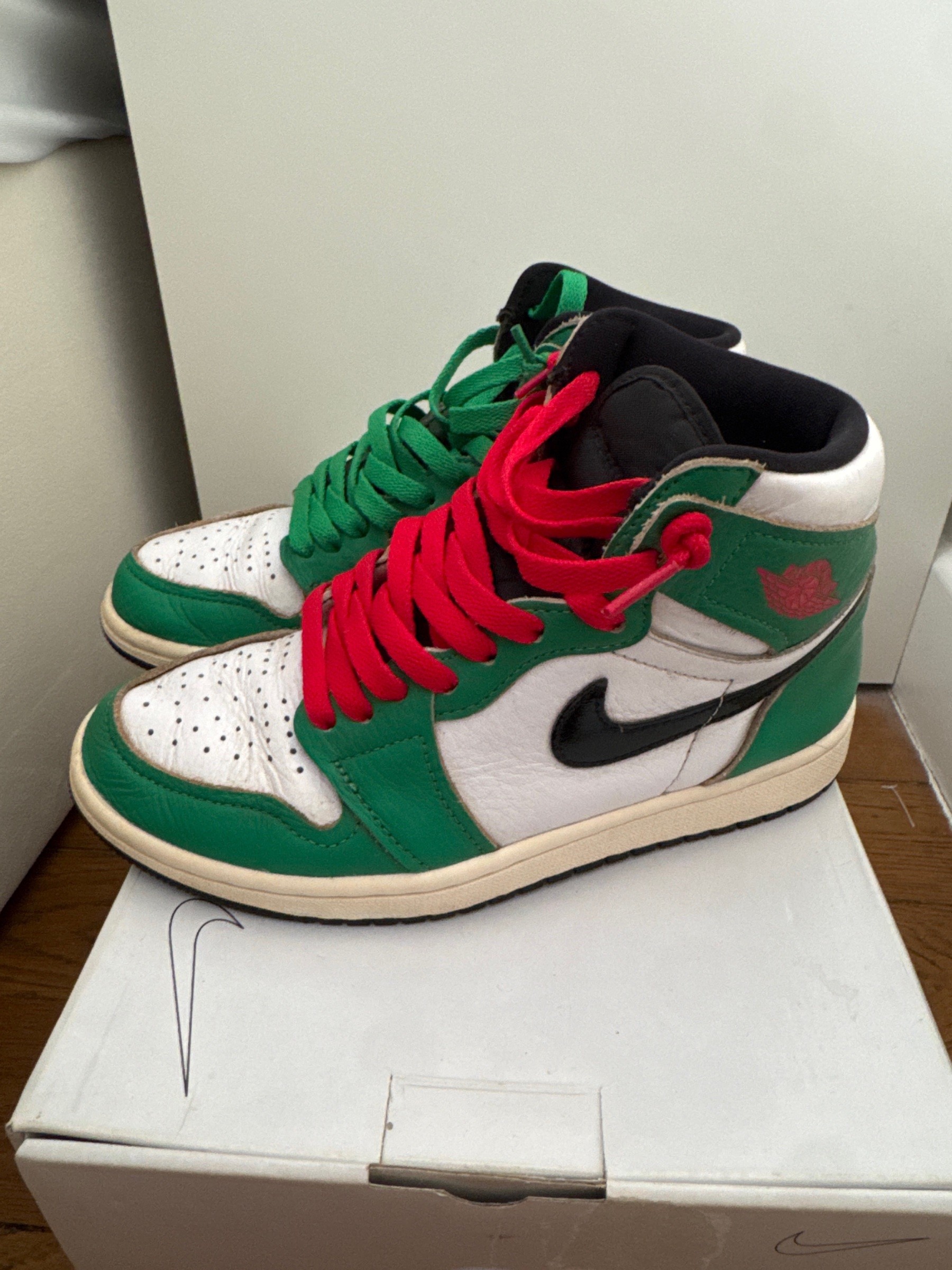Photo de Air Jordan 1 Retro High OG Lucky Green