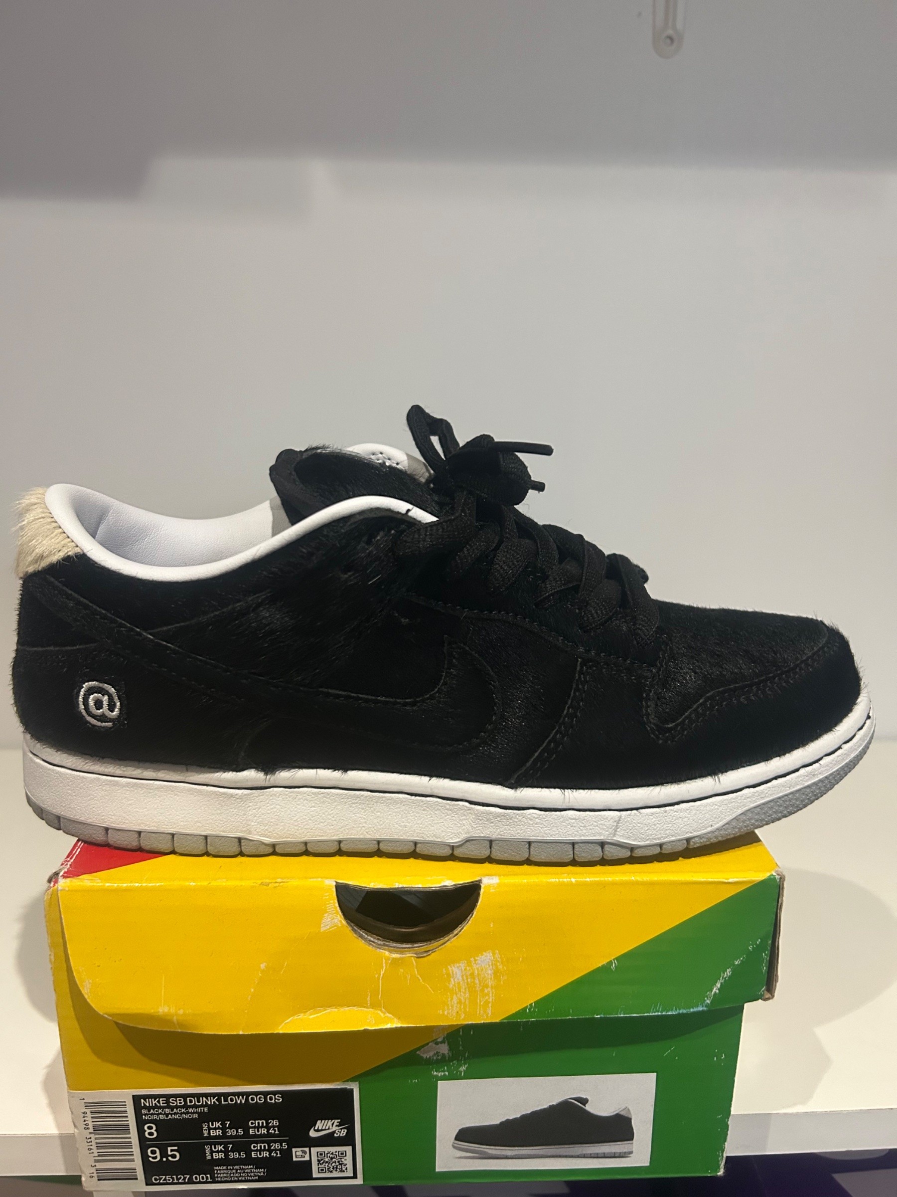 Photo de Nike SB Dunk Low OG QS Medicom Toy Bearbrick Black/Black-White