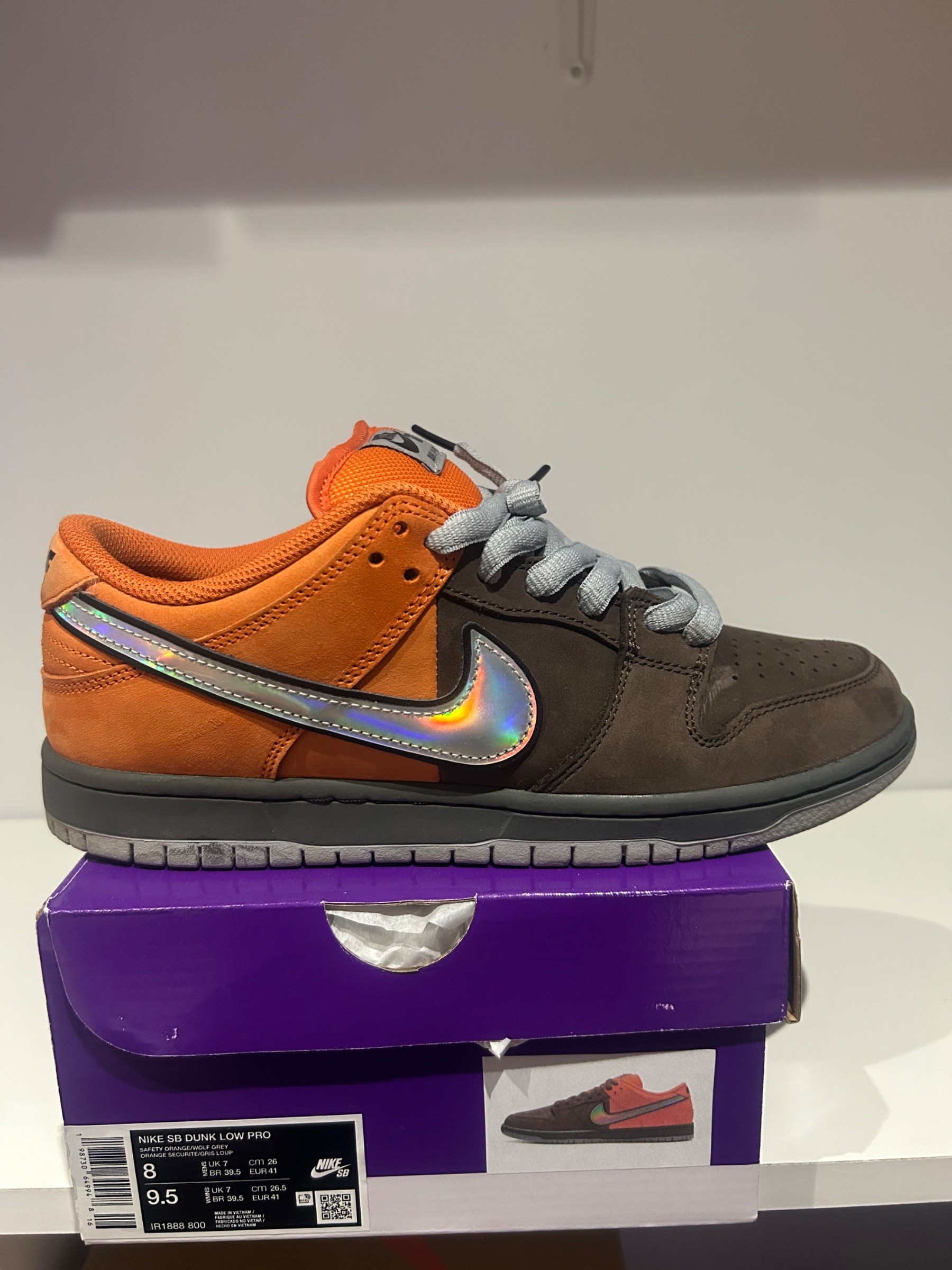 Photo de Nike Dunk Low Pro SB Safety Orange/Wolf Grey