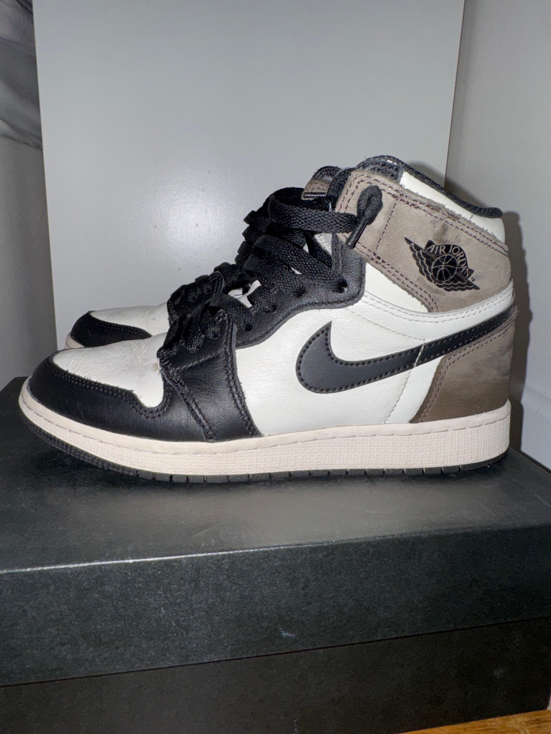 Photo de Air Jordan 1 Retro High OG Dark Mocha