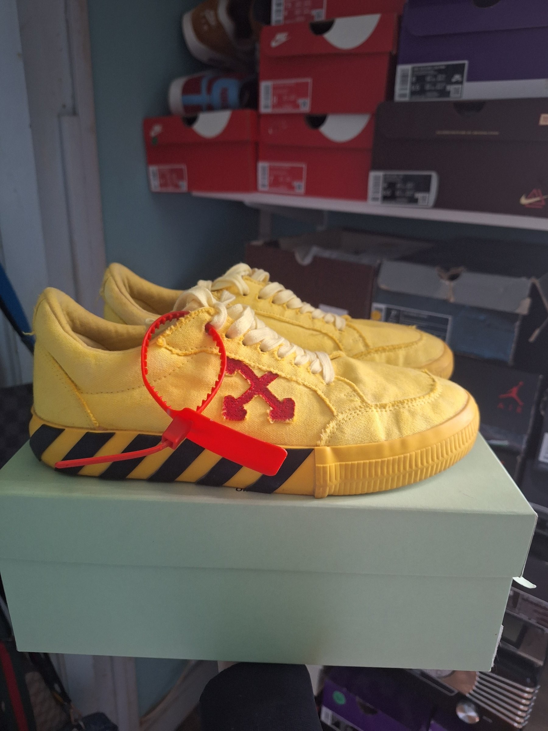 Photo de Off-White Vulc Low Yellow/Black