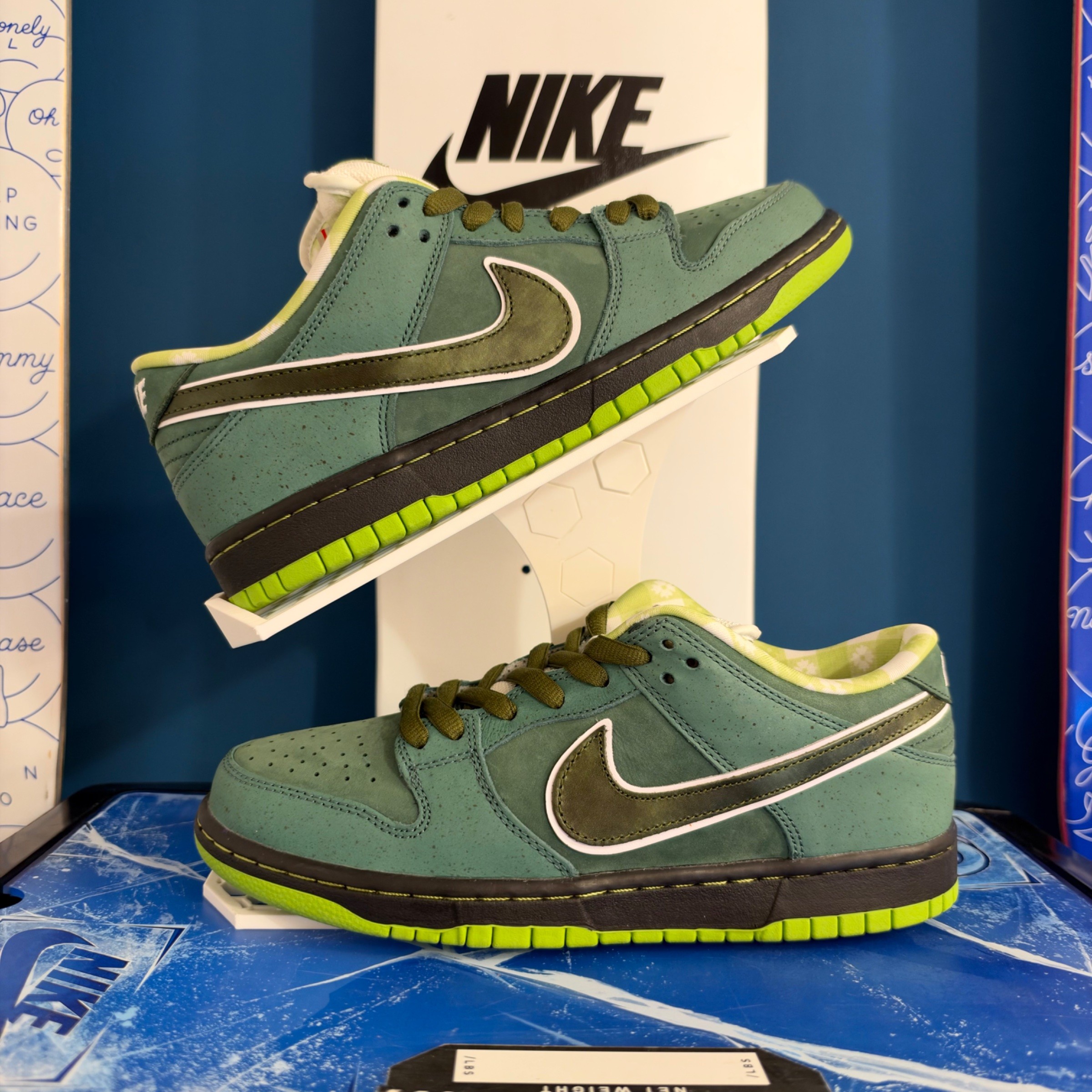 Photo de Nike SB Dunk Low Pro OG QS Green Stone/Legion Green-Fir « Lobster Green »