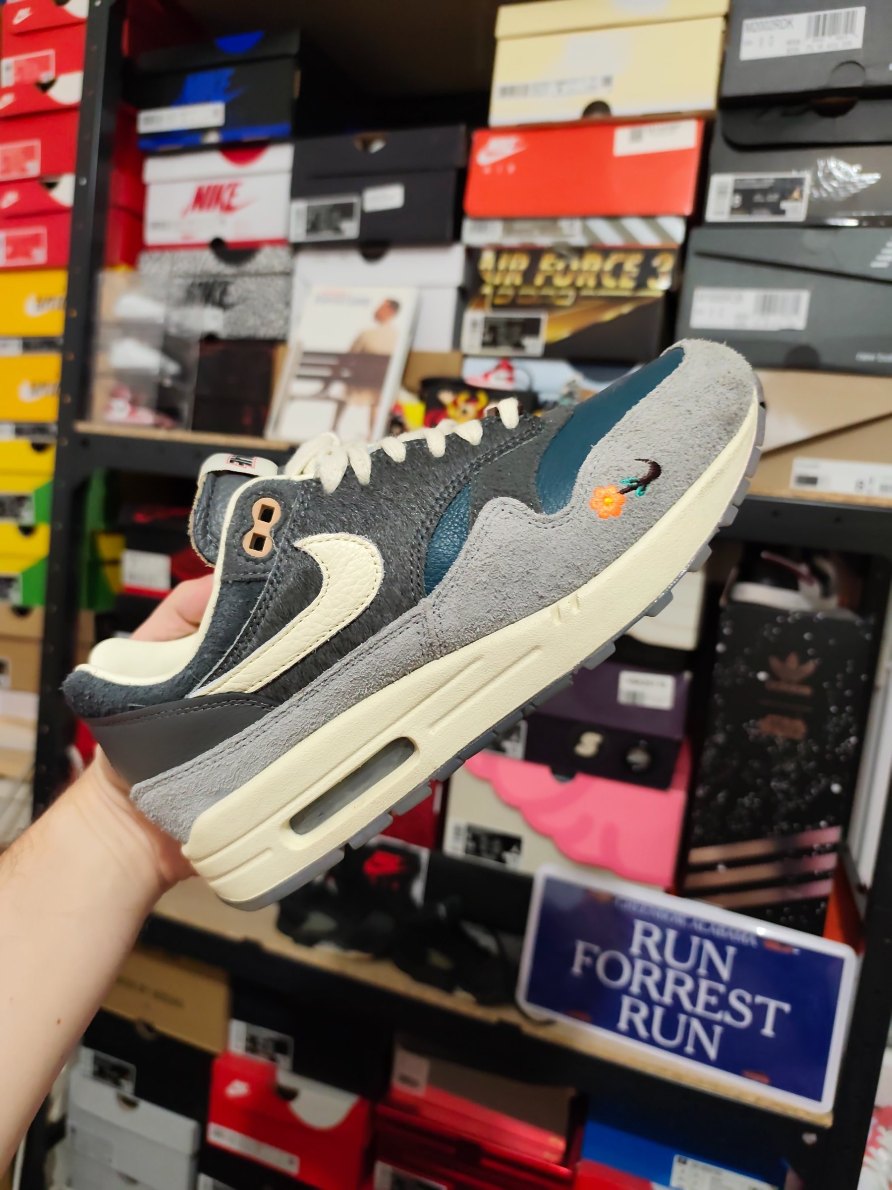 Photo de Nike Air Max 1 Kasina Won-Ang Gris particule