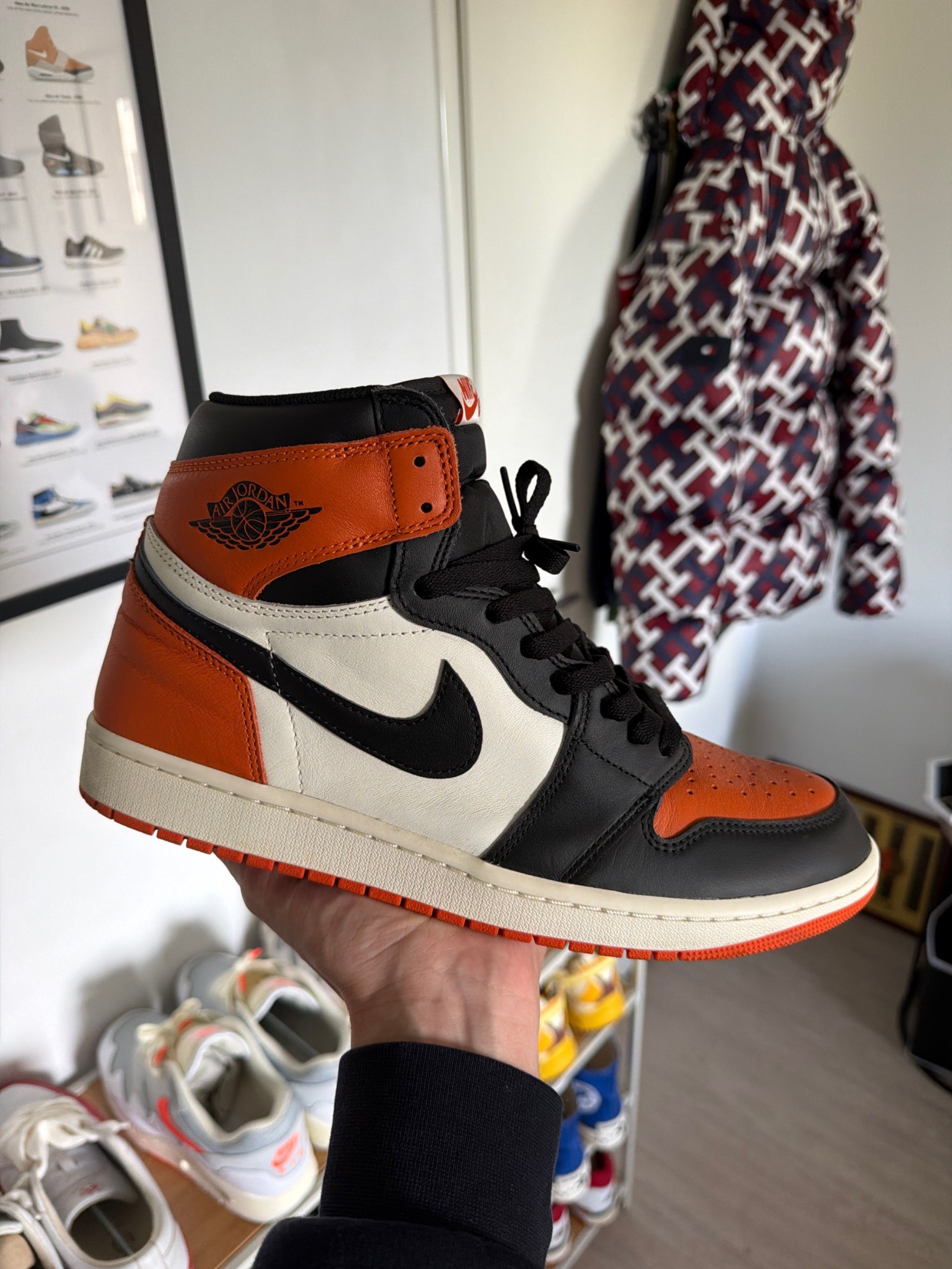 Photo de Air Jordan 1 Retro High OG Shattered Backboard