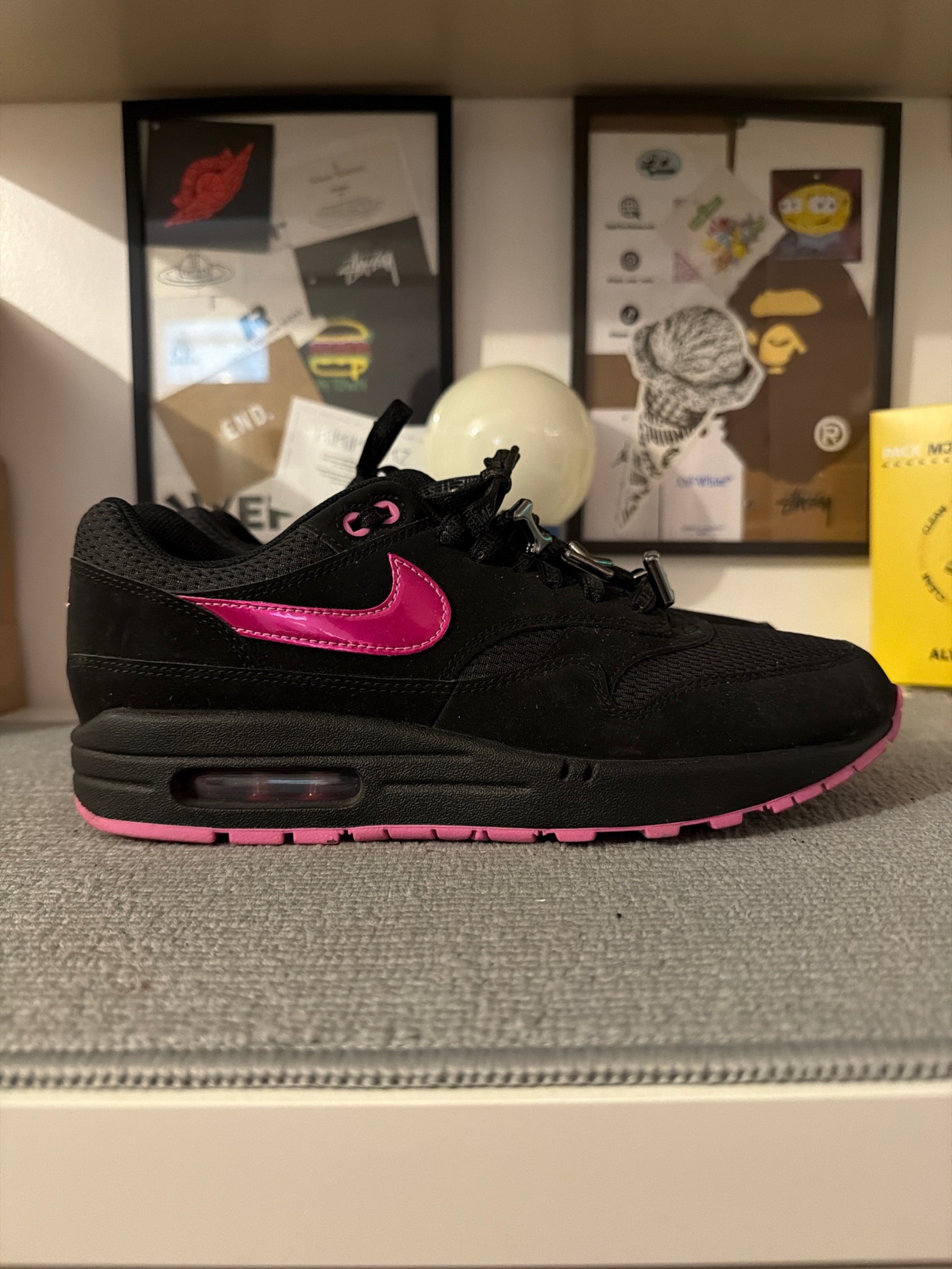 Photo de Nike Air Max 1 PRM Valentine’s Day Black Black/Playful Pink
