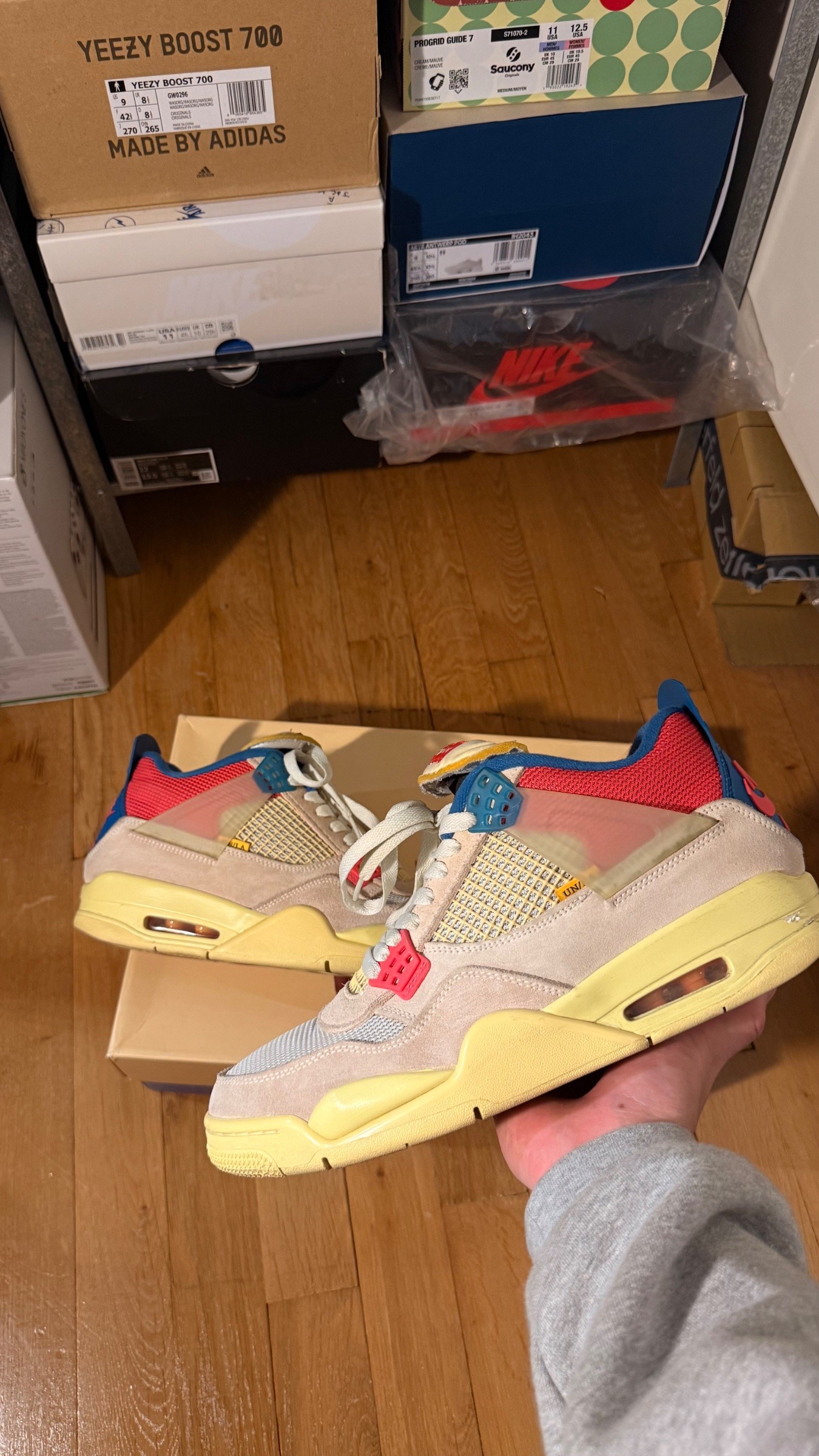Photo de Air Jordan 4 Retro SP Guava Ice/Light Fusion Red-Light Bone (Union LA)