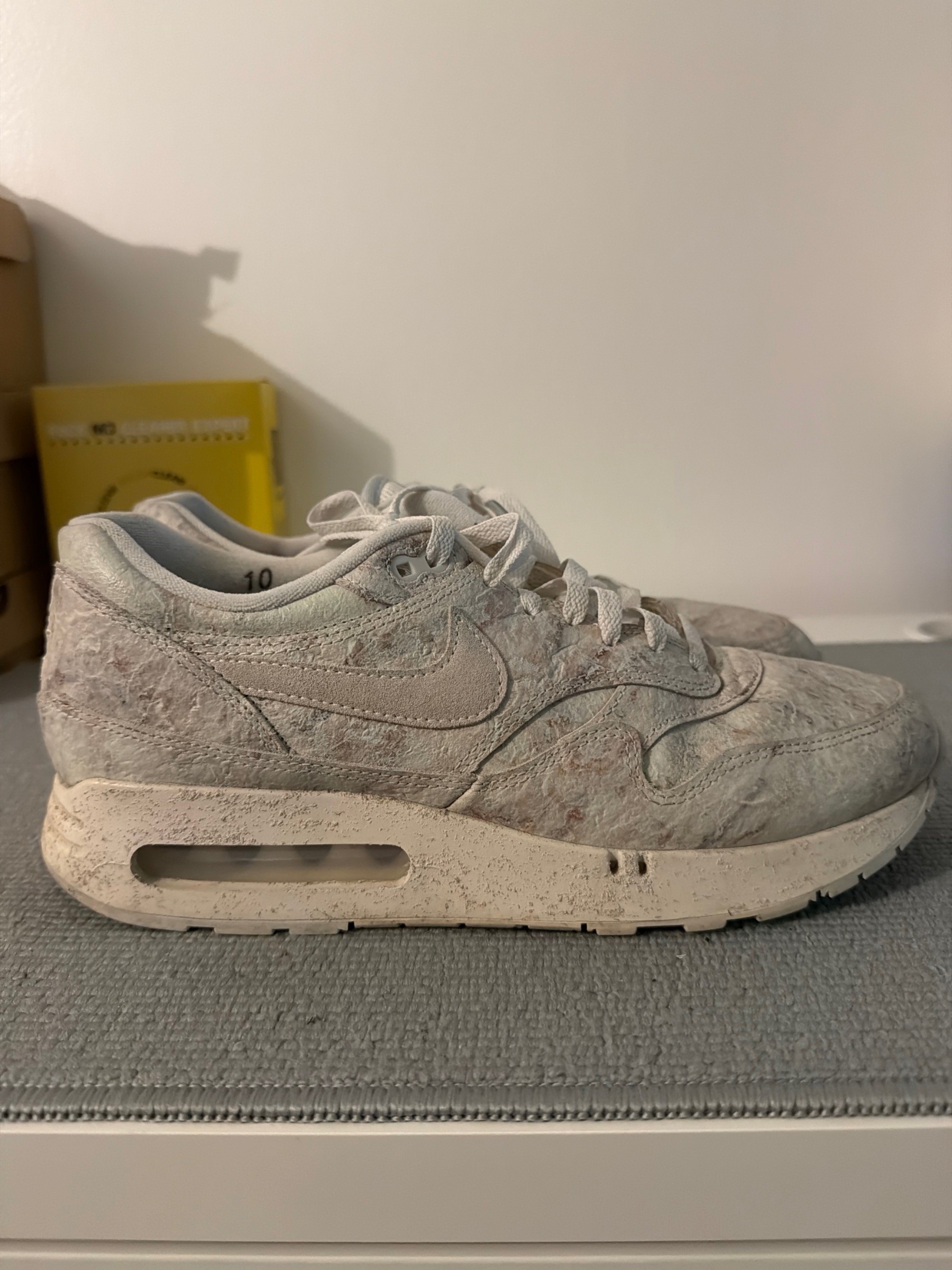 Photo de Nike Air Max 1 '86 OG Museum Masterpiece Summit White/Photon Dust-Black-Phantom