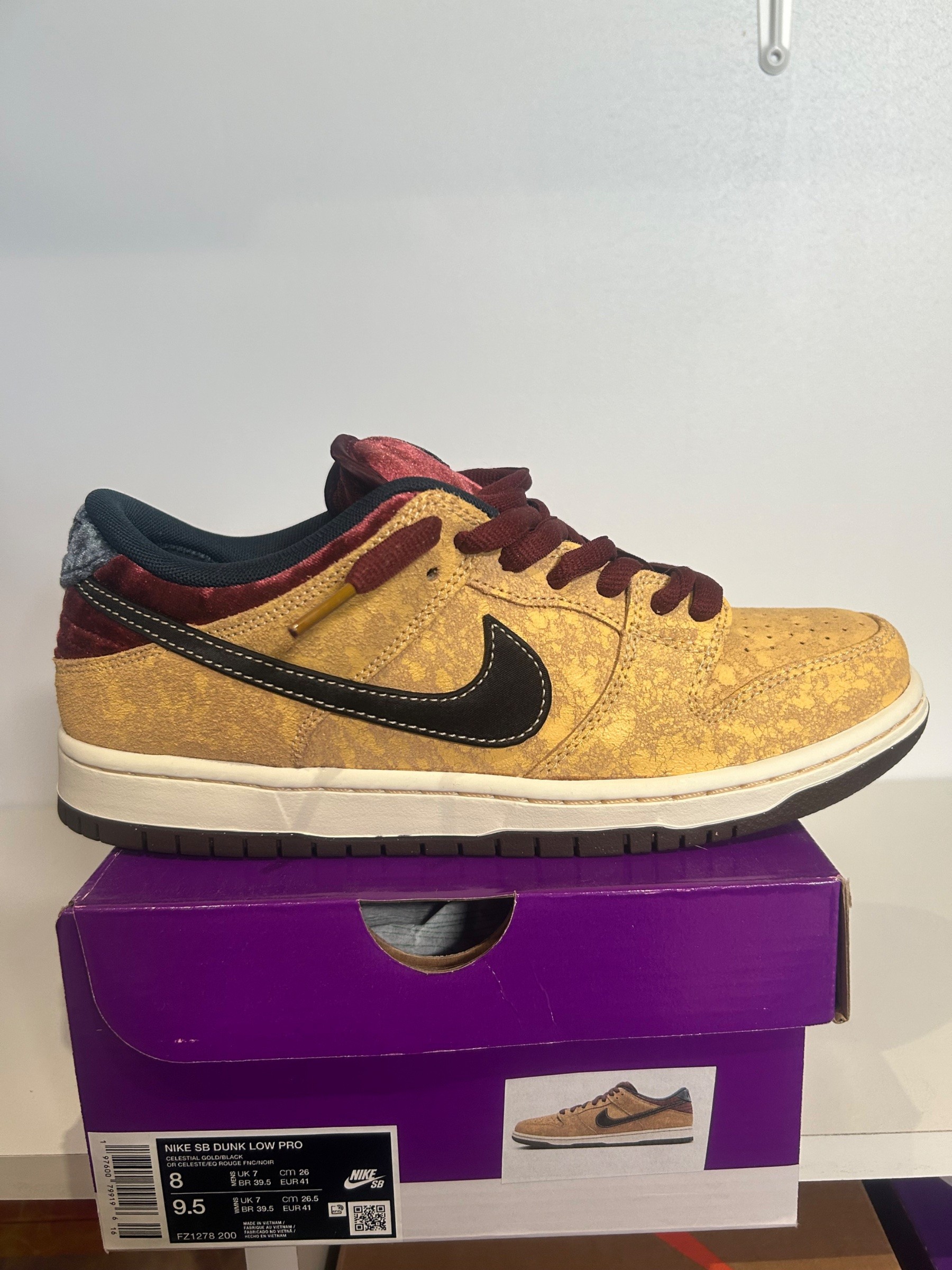 Photo de Nike SB Dunk Low City of Cinema
