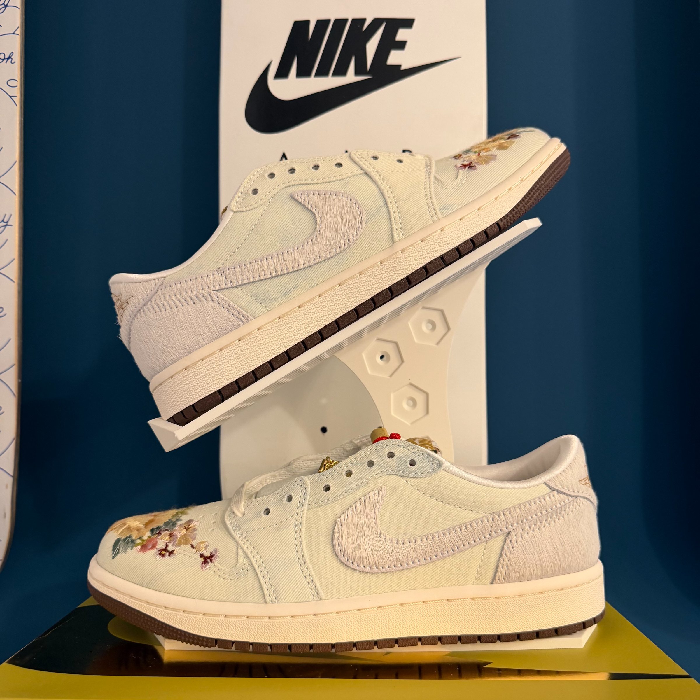 Photo de Air Jordan 1 Retro Low OG Football Grey/Sail-Sail