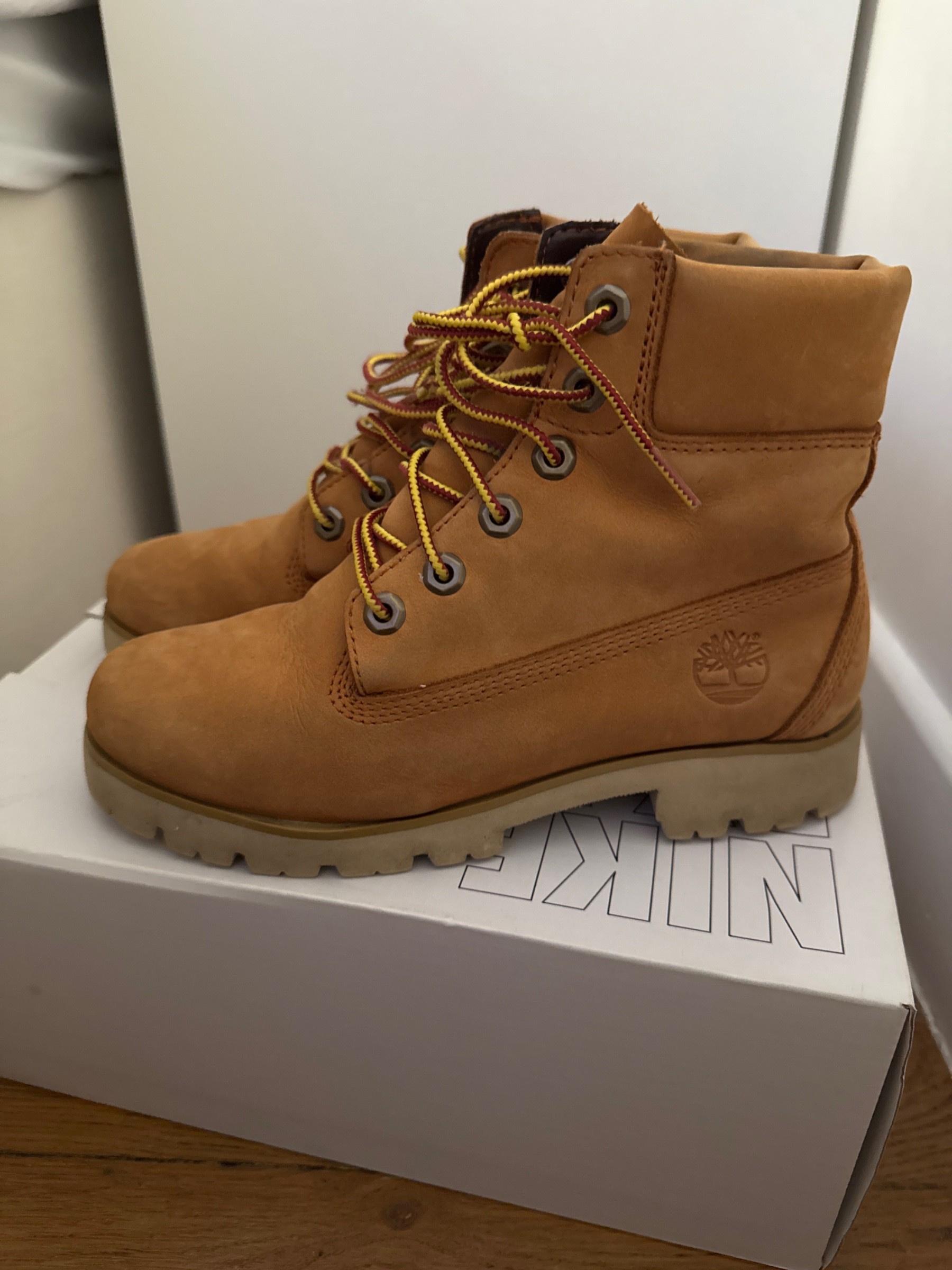 Photo de Timberland 6-Inch Premium Boot Wheat Nubuck
