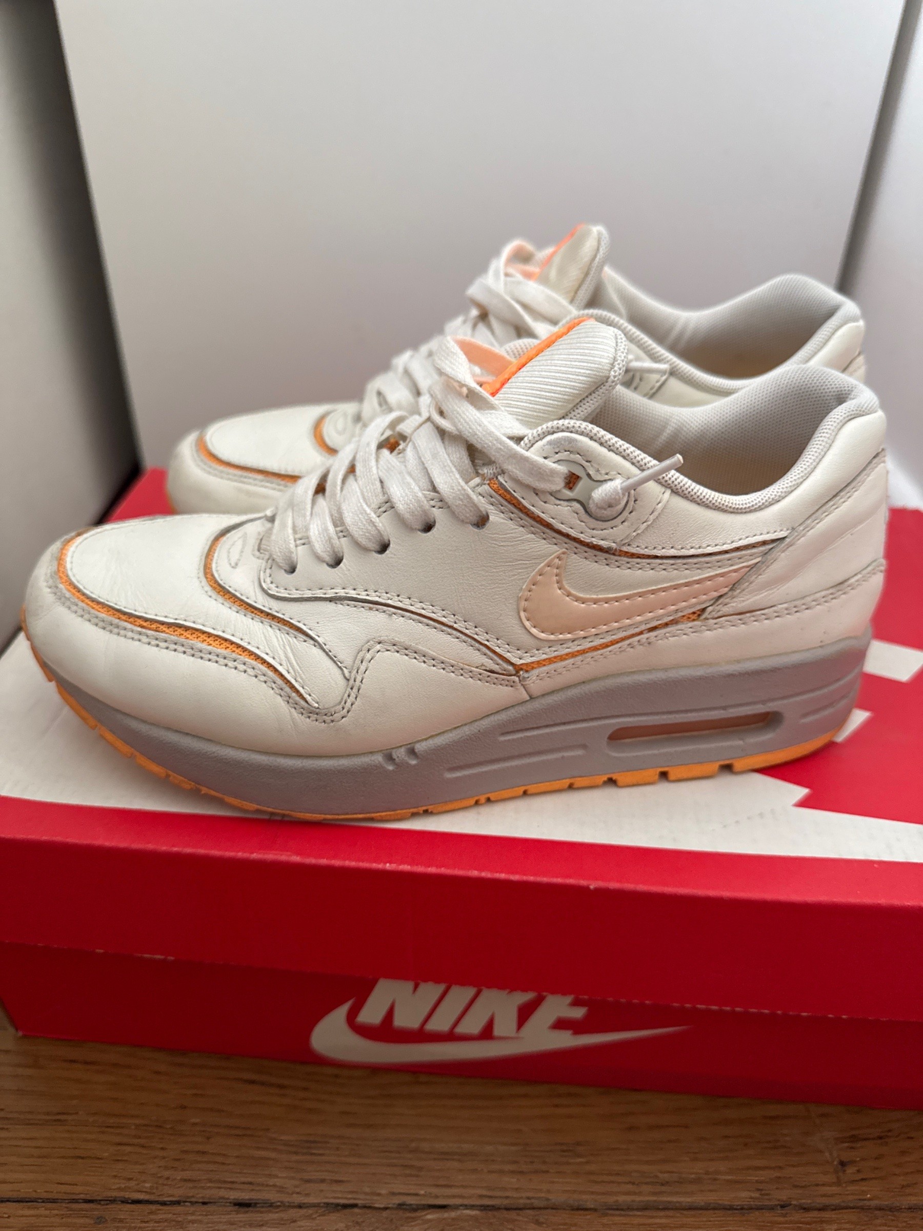 Photo de Nike Air Max 1 White/Sunset Glow