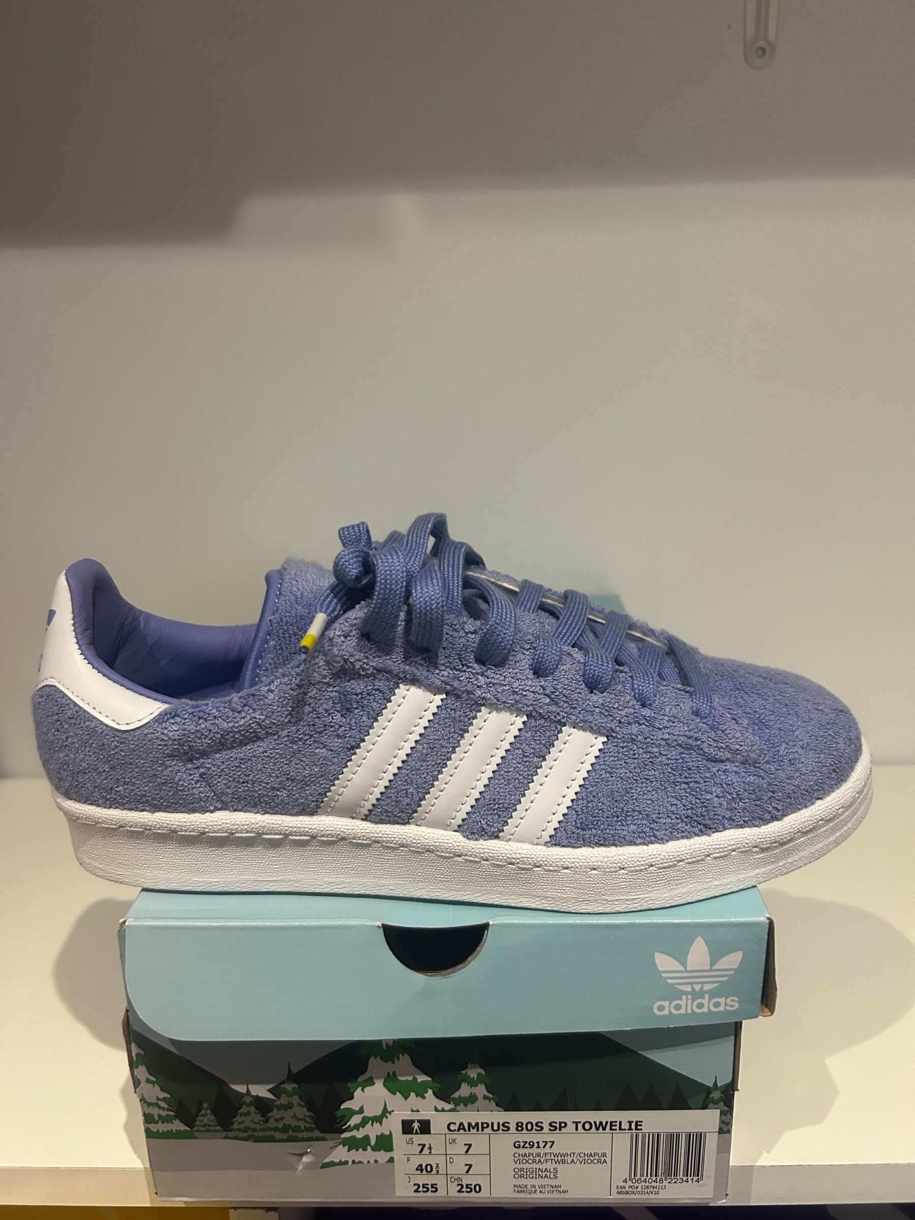 Photo de adidas Campus 80s SP South Park Towelie
