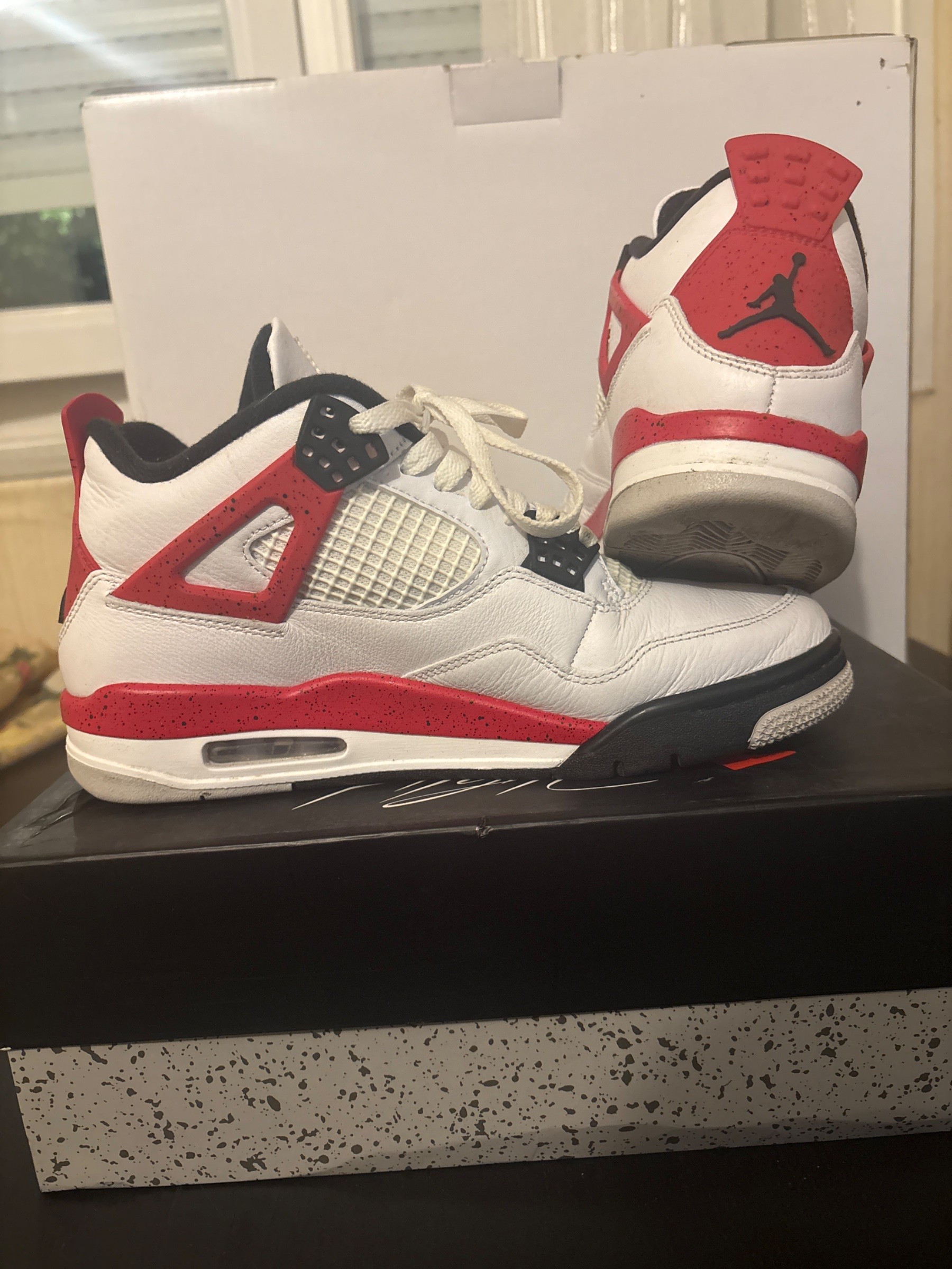 Photo de Air Jordan 4 Retro White/Black-Gym Red (Red Cement)