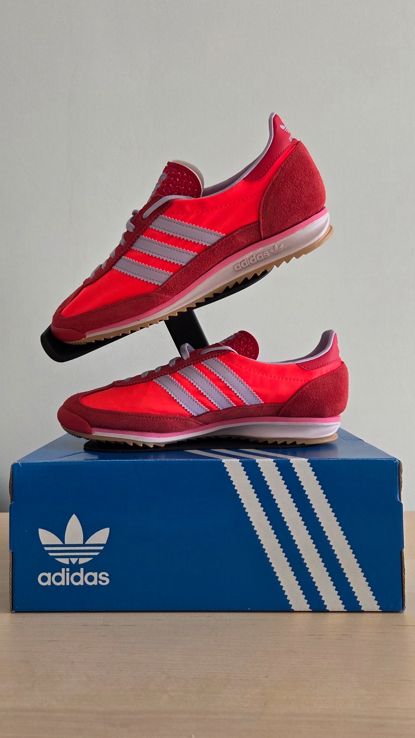 Photo de adidas SL 72 OG W Solar Red/Ice Lavender/Better Scarlet