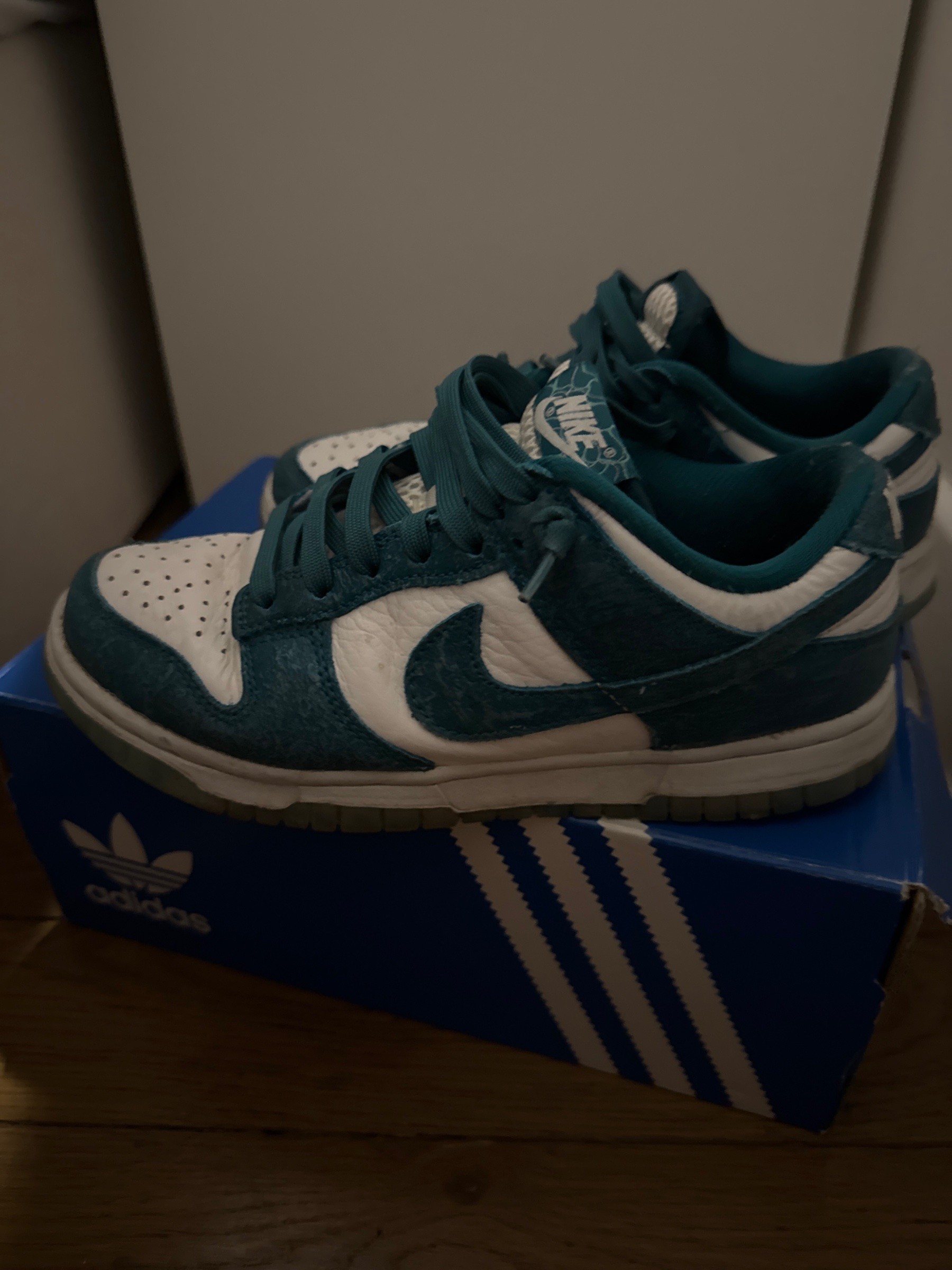 Photo de Nike Dunk Low Geode Teal/White