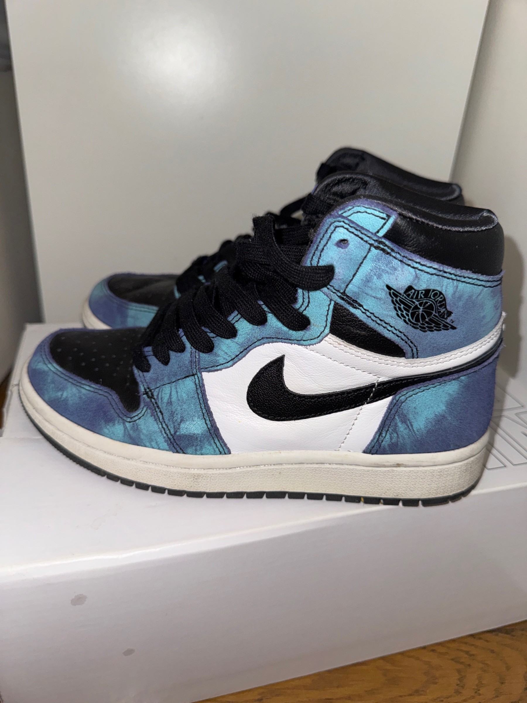 Photo de Air Jordan 1 Retro High OG Tie Dye