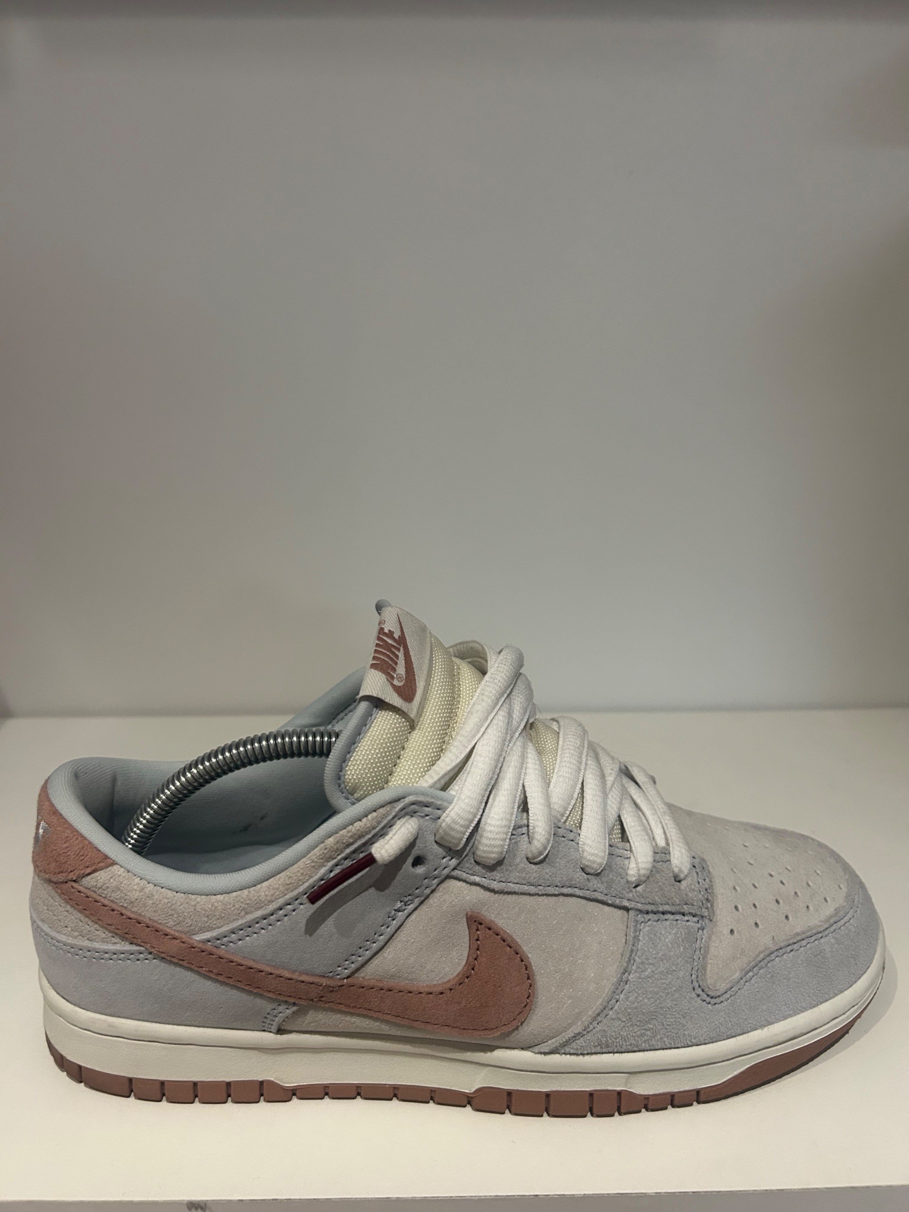 Photo de Nike Dunk Low Grey Fog/Red Stardust