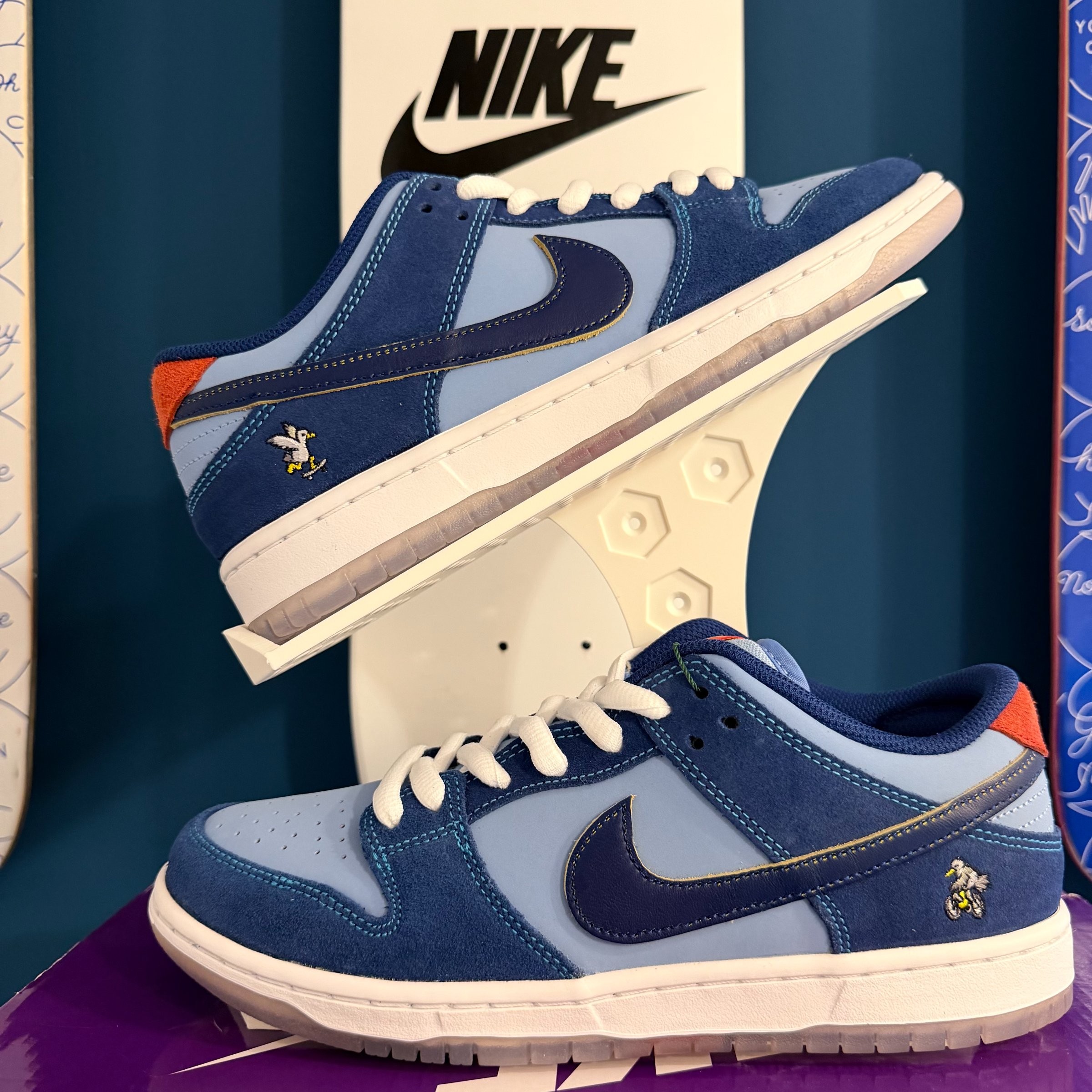 Photo de Nike SB Dunk Low Pro Why So Sad?