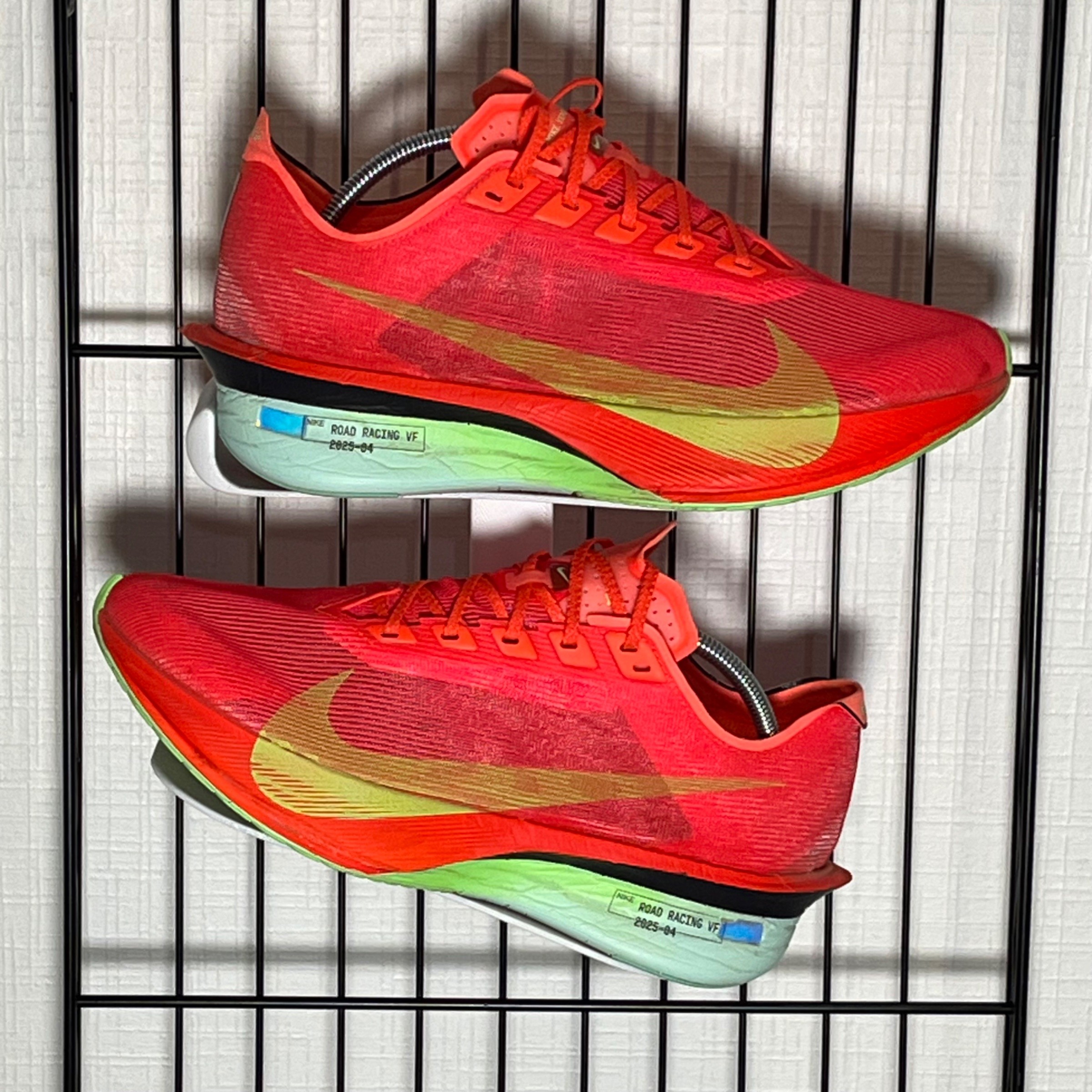 Photo de Nike Zoom Vaporfly 4% Crimson