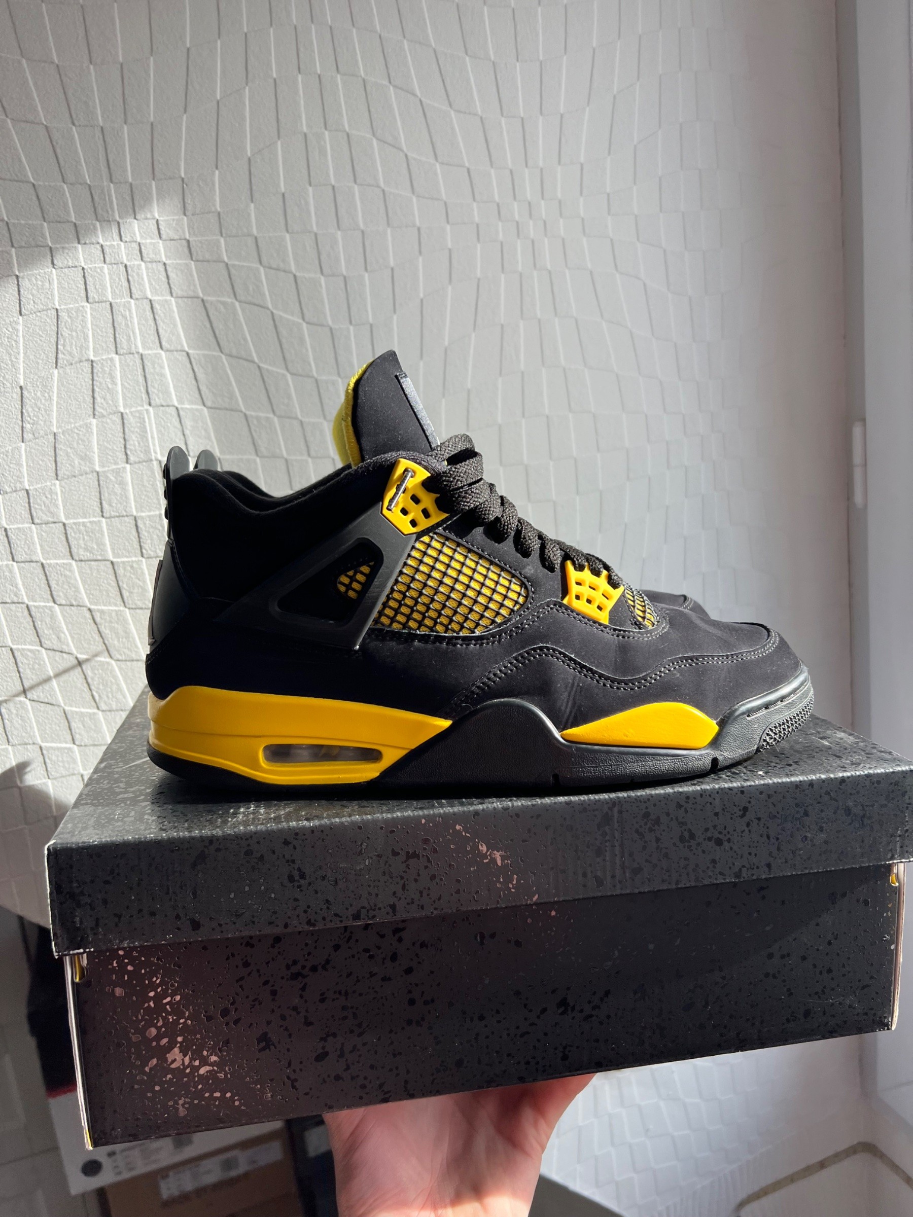 Photo de Air Jordan 4 Retro Thunder