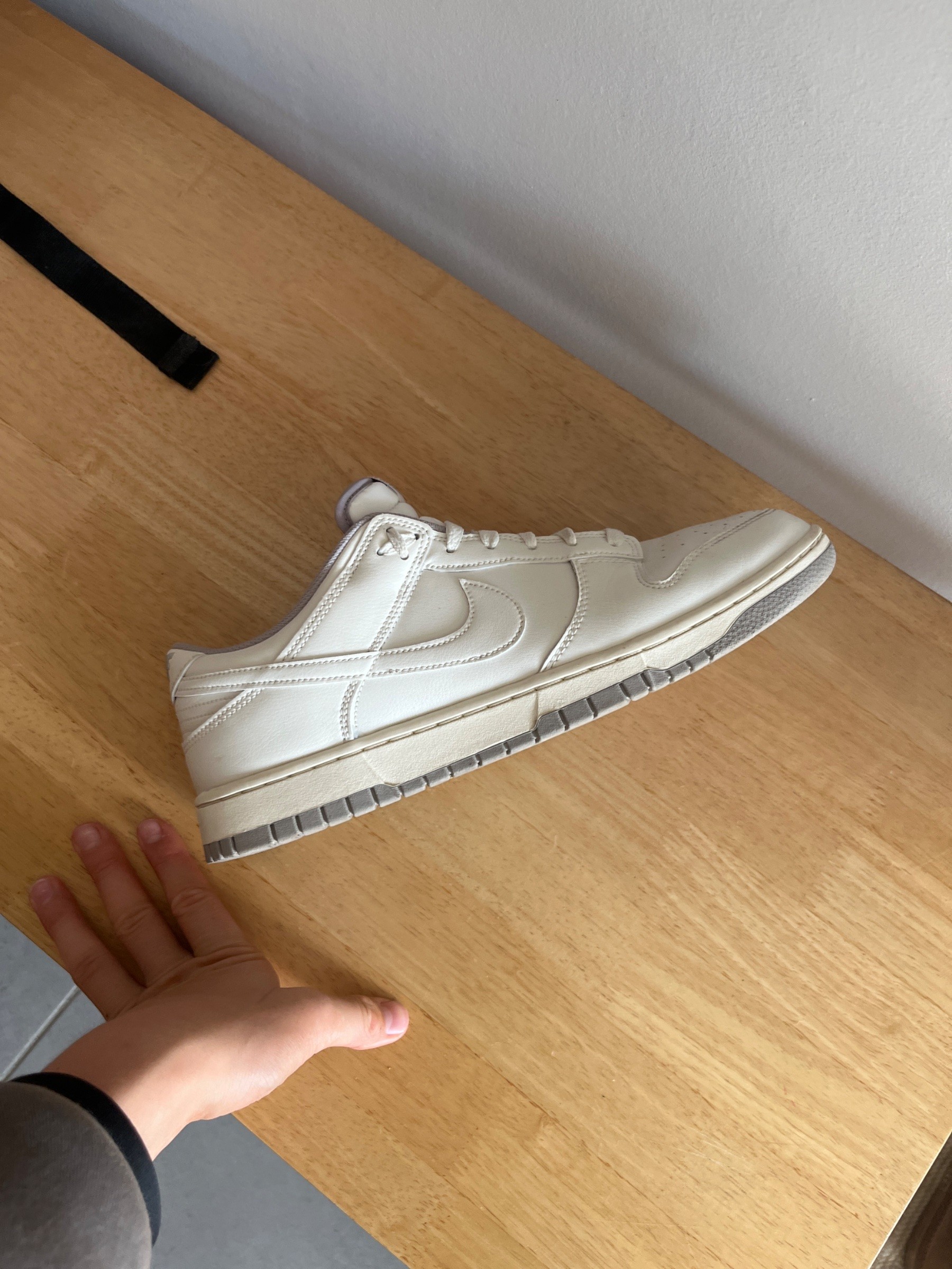 Photo de Nike Dunk Low Triple White