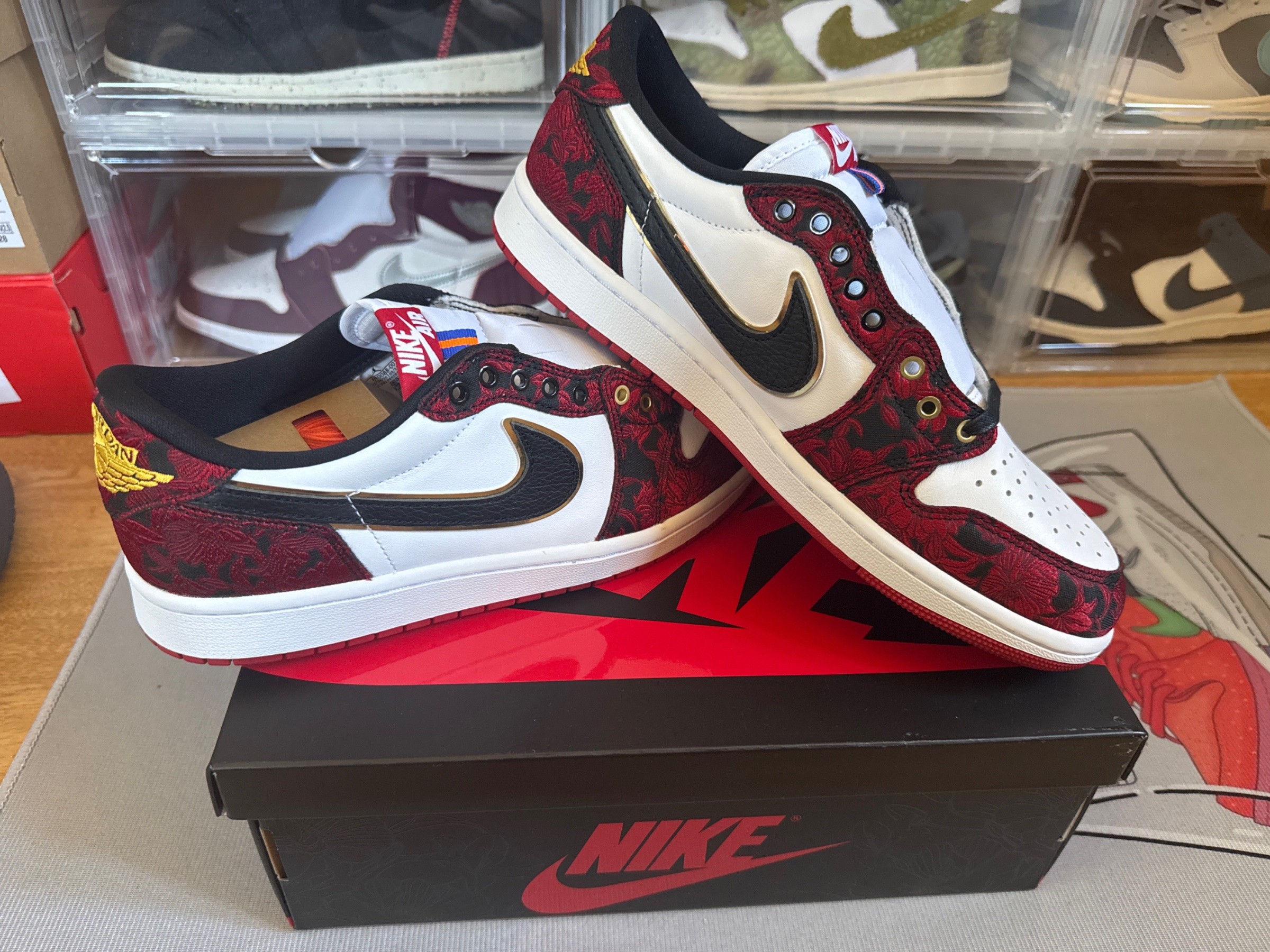 Photo de Air Jordan 1 Retro Low OG Last Dance Garden Black/ varsity red/ summit White