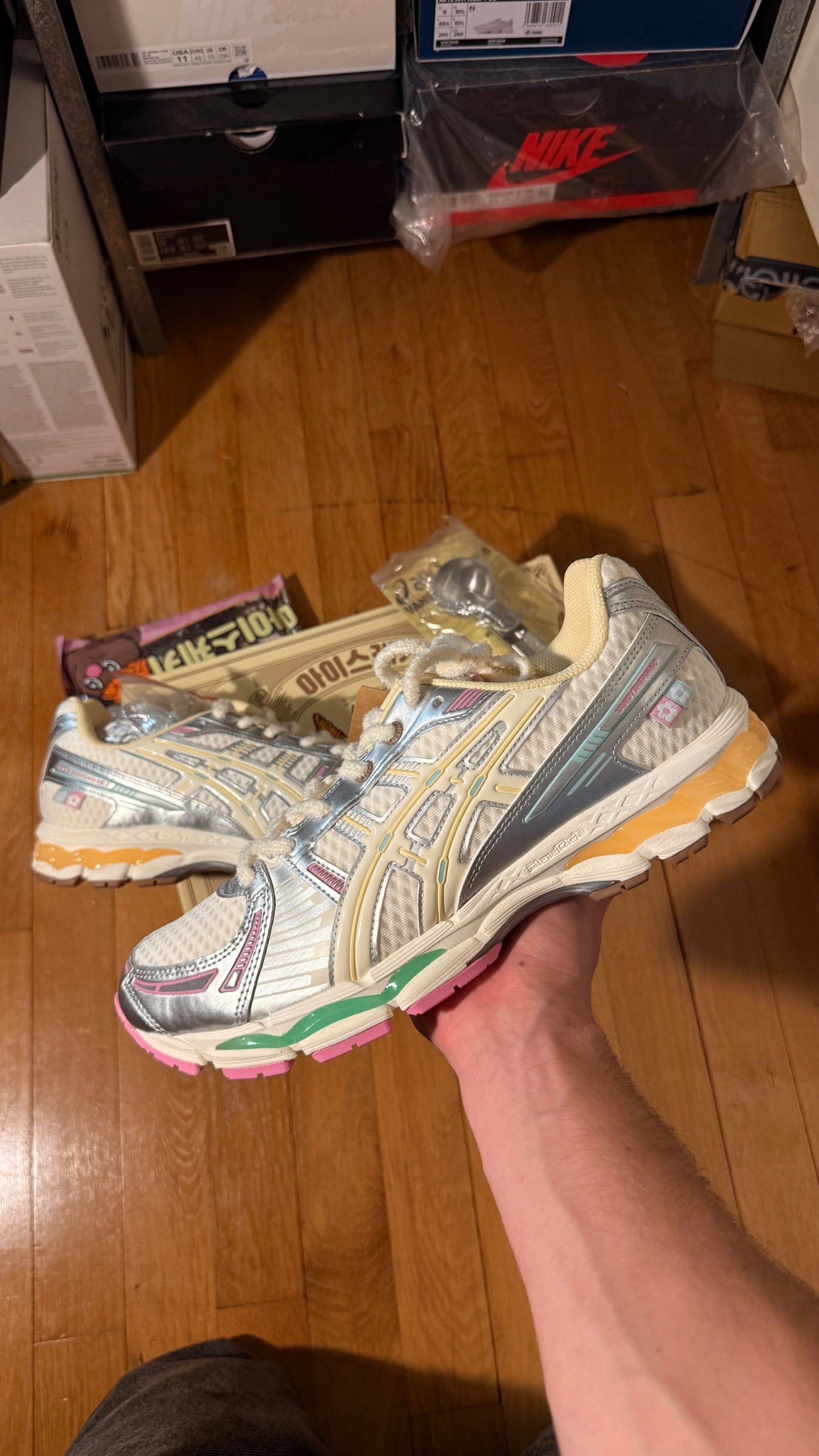 Photo de ASICS Gel-Kayano 12.1 Vandy The Pink Vanilla Antique White/Antique White
