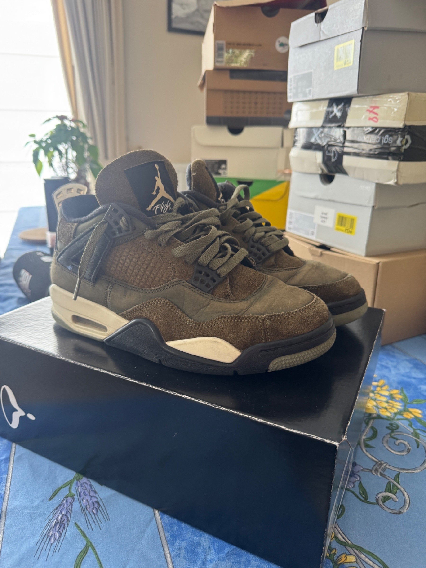 Photo de Air Jordan 4 Retro Olive/Loden