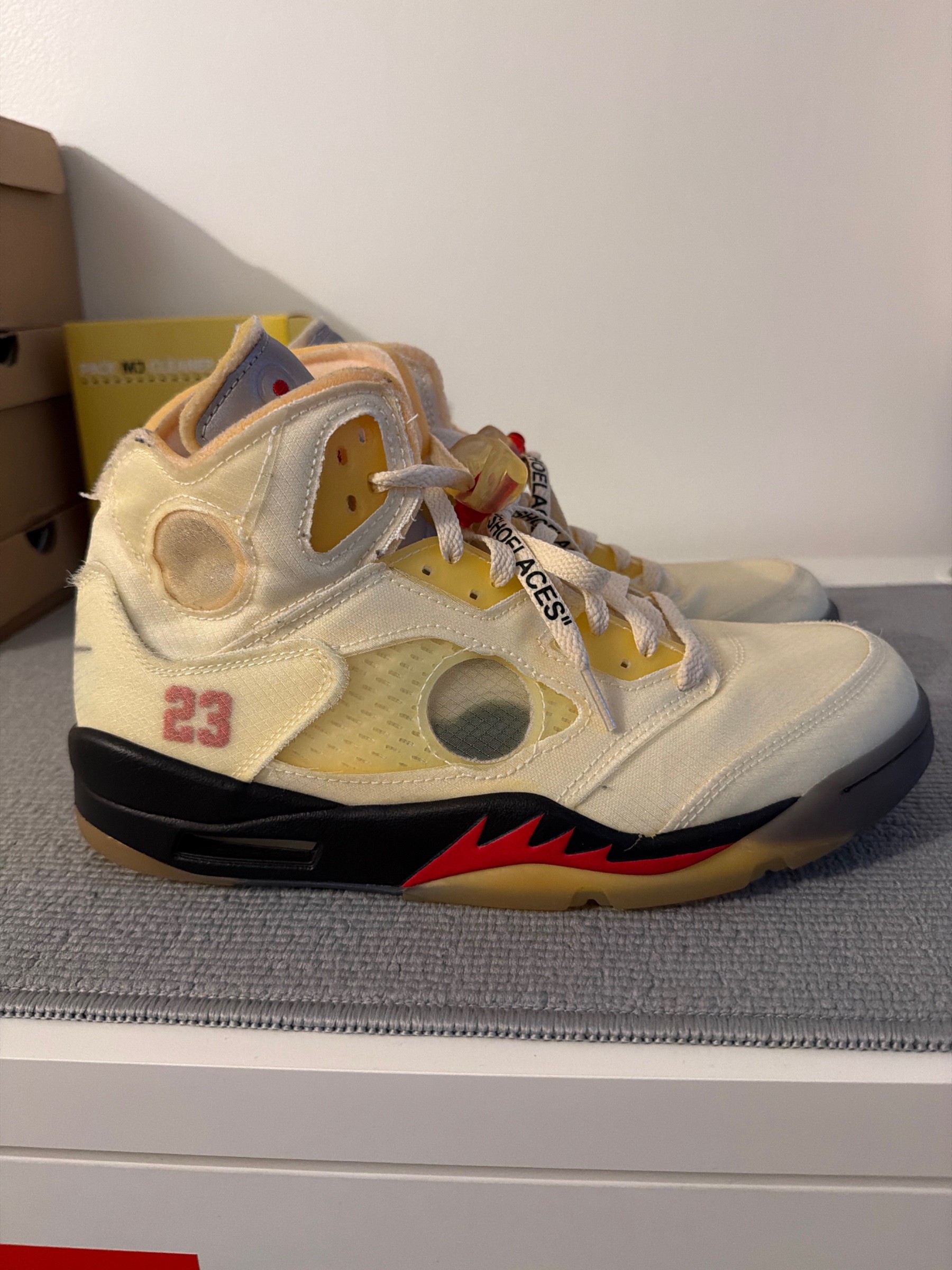 Photo de Air Jordan 5 Retro Off-White Sail