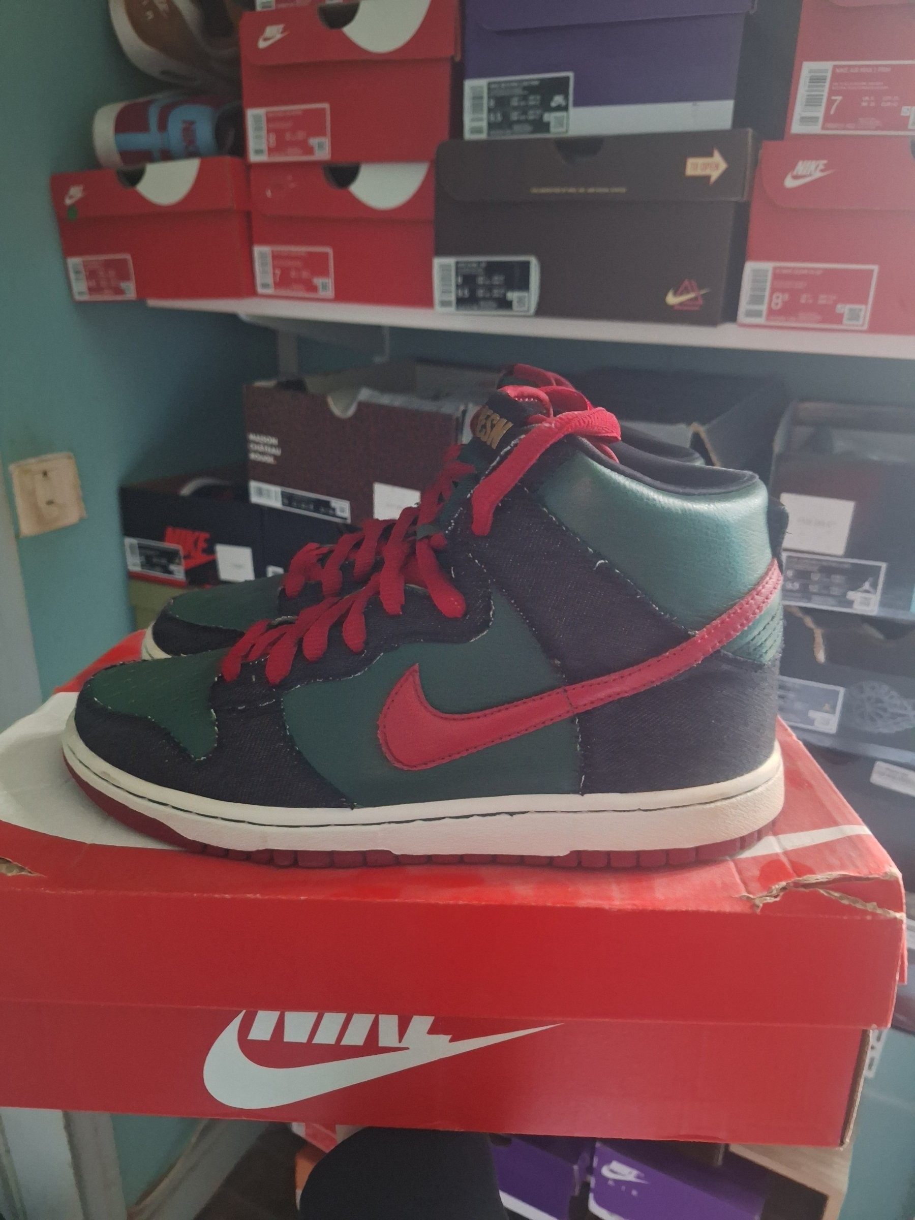 Photo de Nike Dunk High SB RESN Gucci / Black/Dark Green-Varsity Red