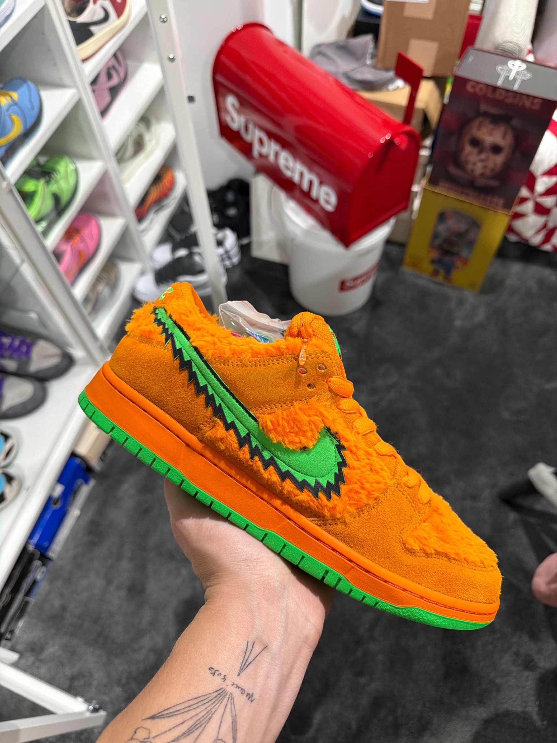 Photo de Nike Dunk Low SB Grateful Dead Orange Bear