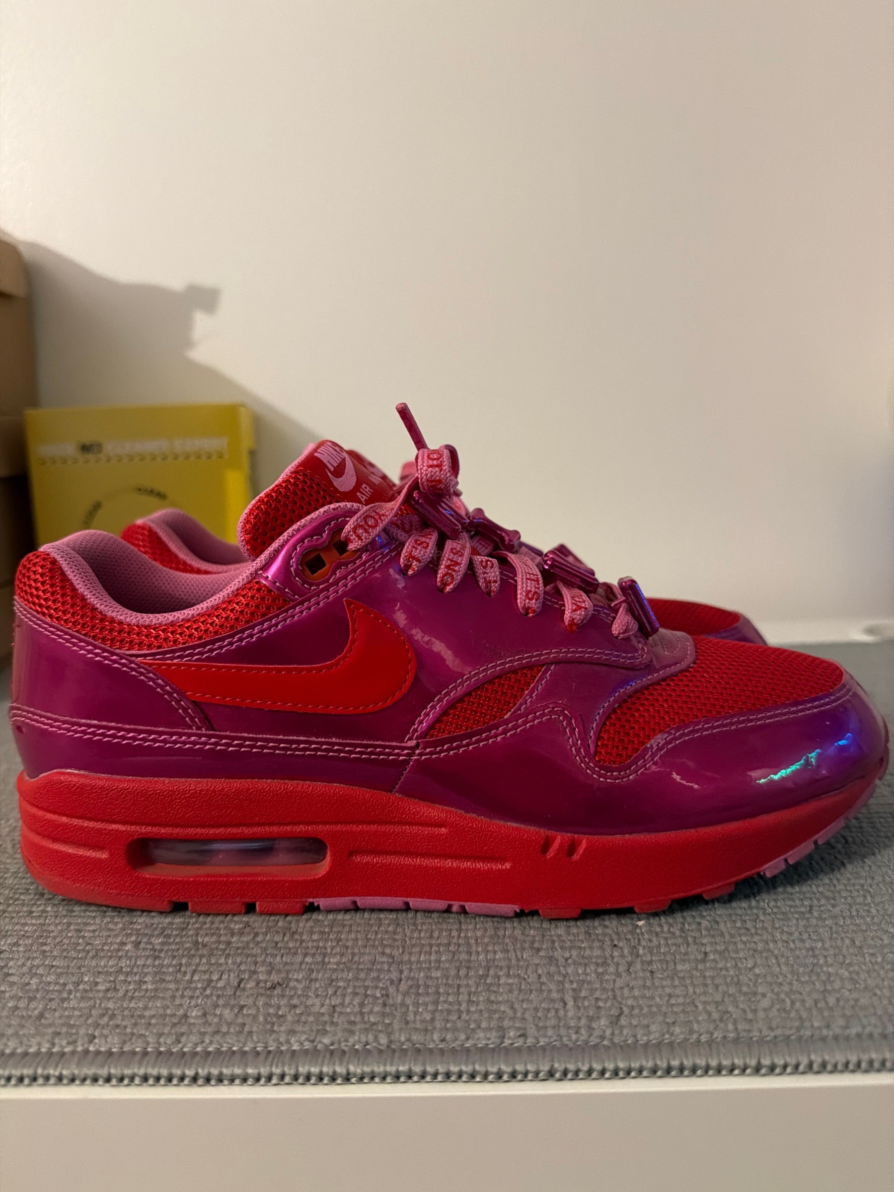 Photo de Nike Air Max 1 PRM Valentine’s Day Playful Pink Playful Pink/University Red