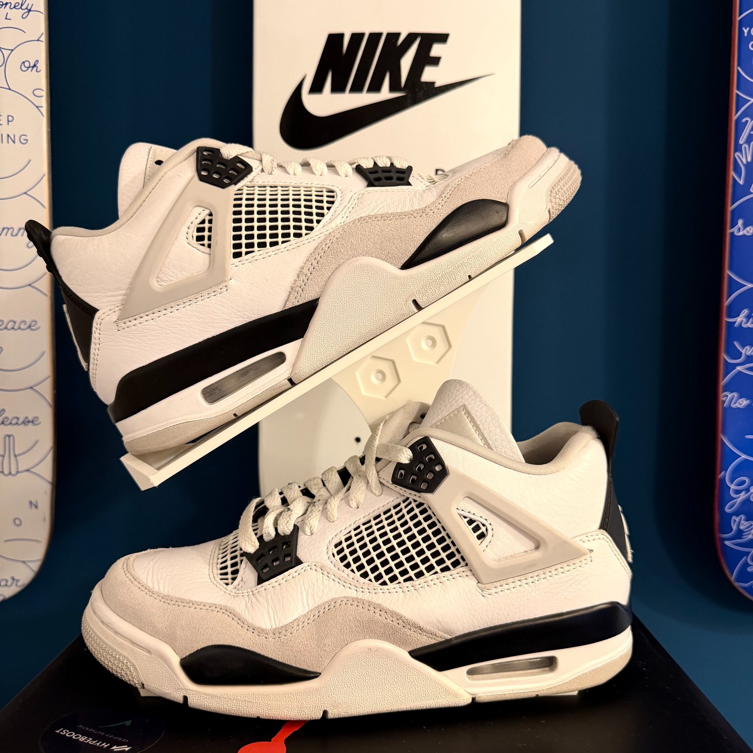 Photo de Air Jordan 4 Retro Military Blue
