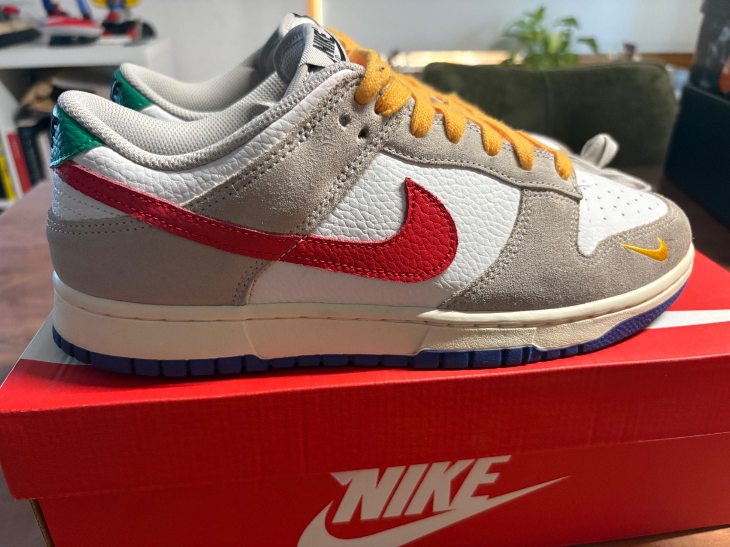 Photo de Nike Dunk Low White/Red/Grey/Yellow Multi-Color