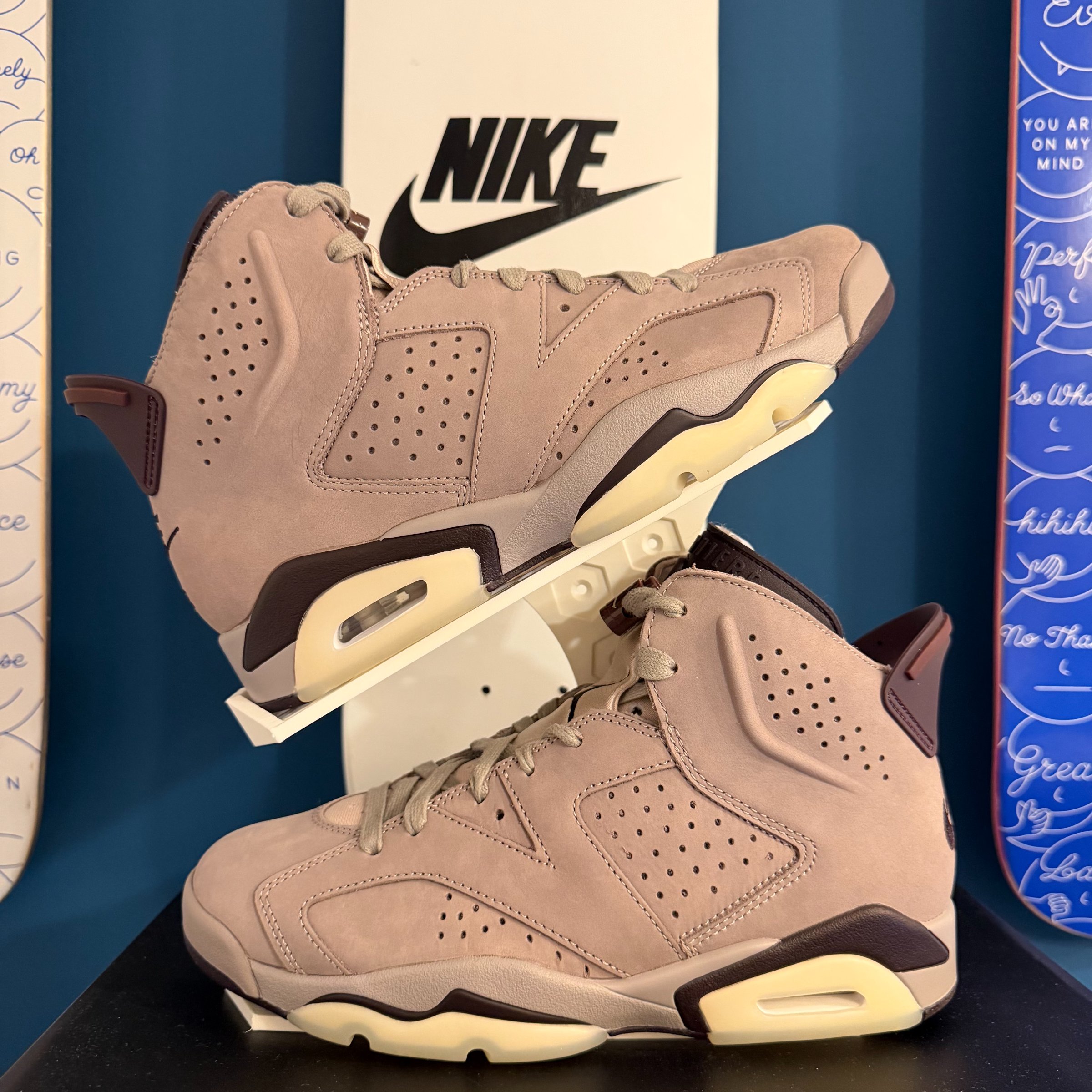 Photo de Air Jordan 6 Retro SP AMM Vapor Mauve/Burgundy Ash