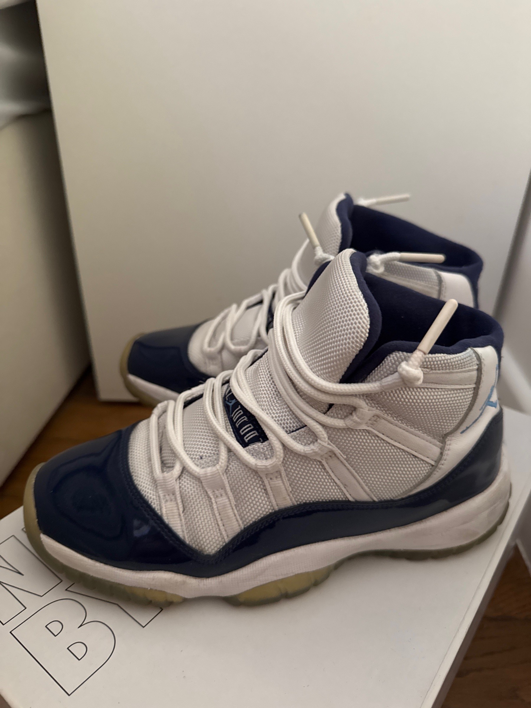 Photo de Air Jordan 11 Retro High Win Like '82 (Navy/White/University Blue)