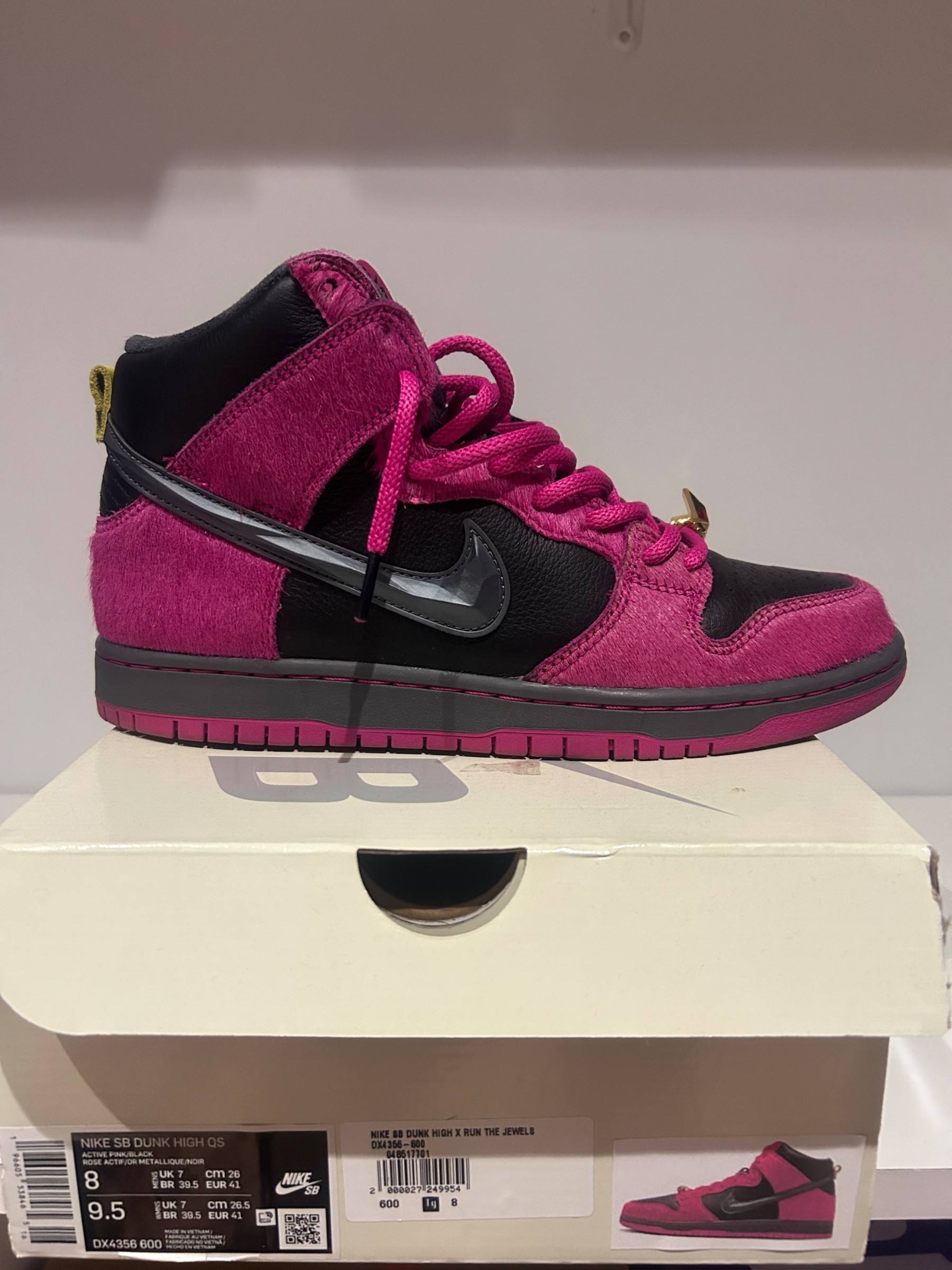 Photo de Nike SB Dunk High Active Pink/Black (Run The Jewels)