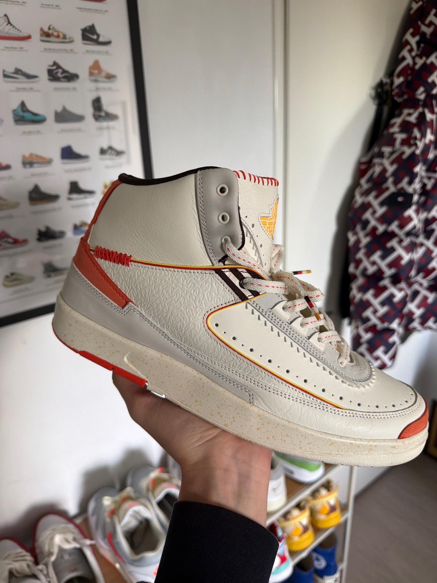 Photo de Air Jordan 2 Retro White/Orange ( Maison Château Rouge )