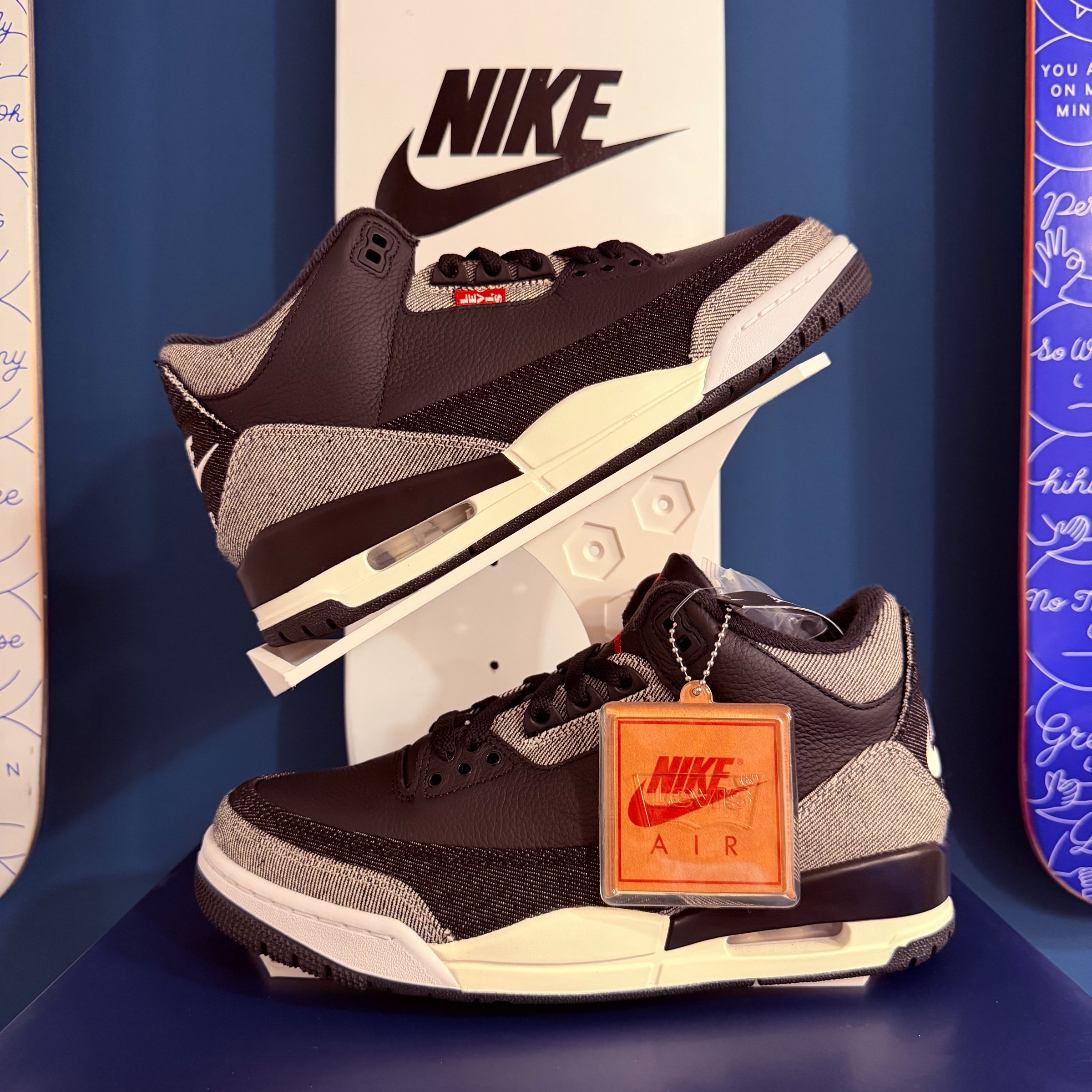 Photo de Jordan 3 Retro Levi’s Black