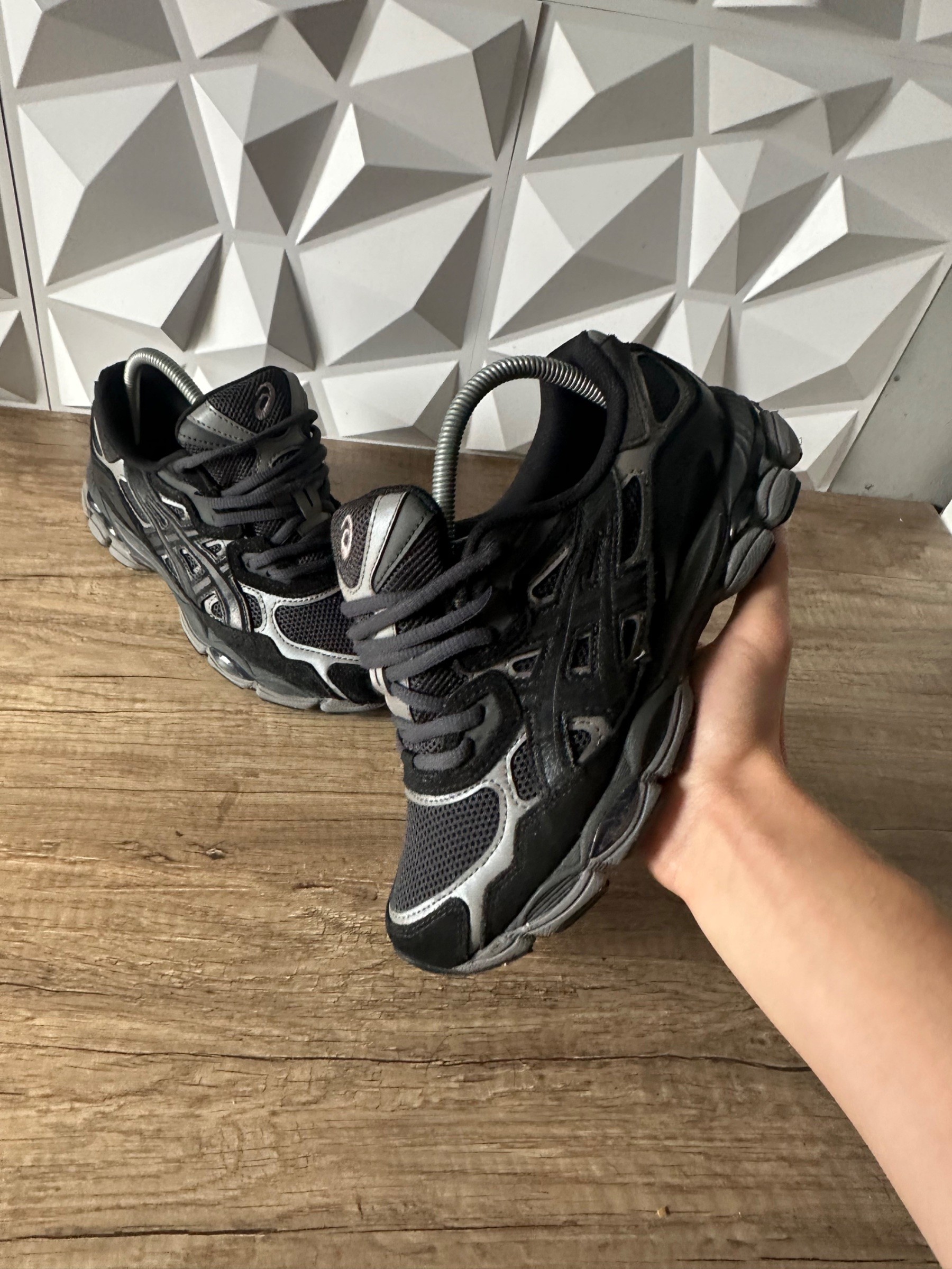 Photo de ASICS Gel-NYC Black/Graphite Grey