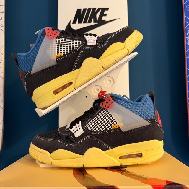 Photo de Air Jordan 4 Retro SP Off Noir/Lt Fusion Red (Union LA)
