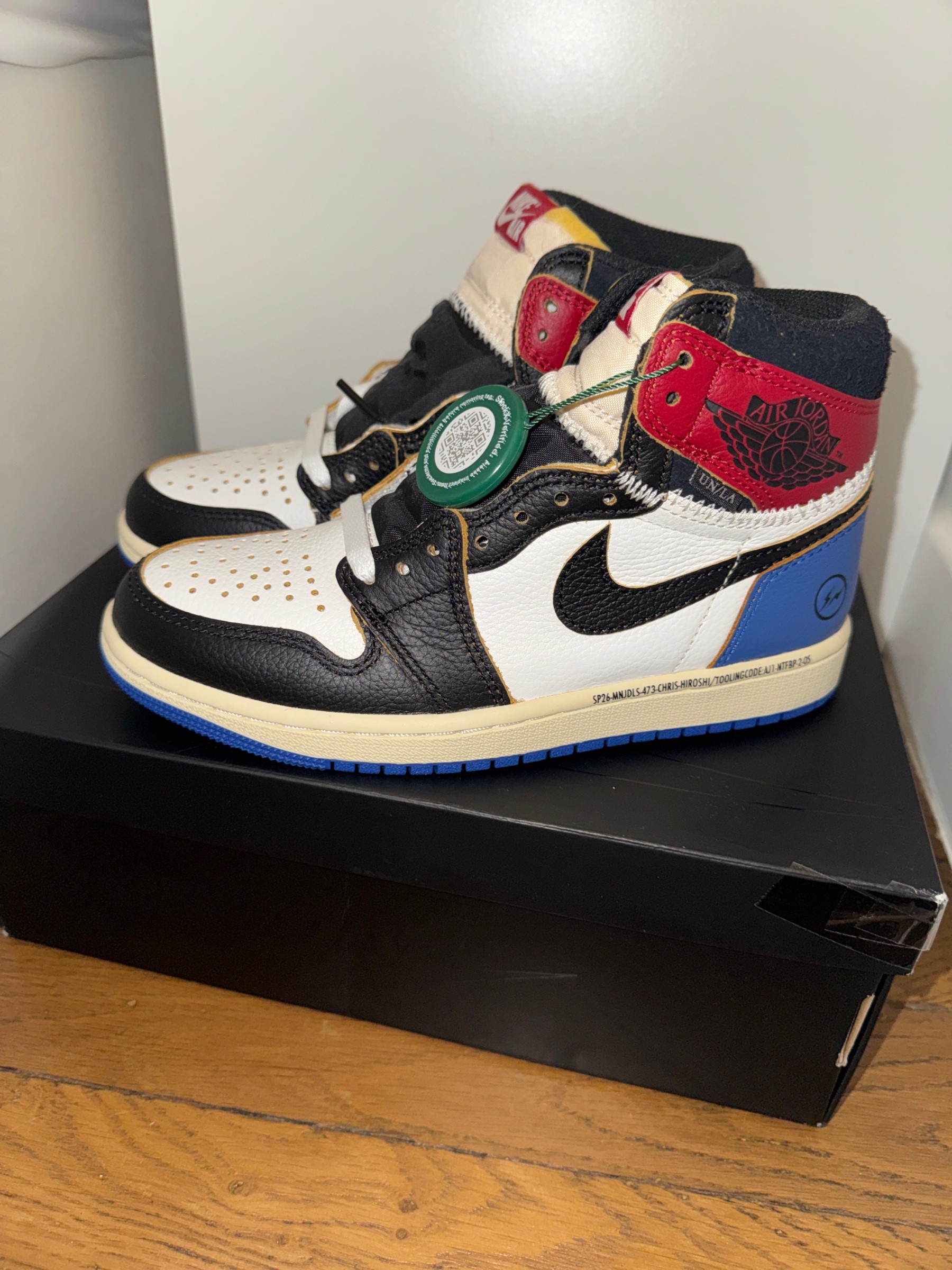 Photo de Air Jordan 1 Retro High OG Union LA Black Toe