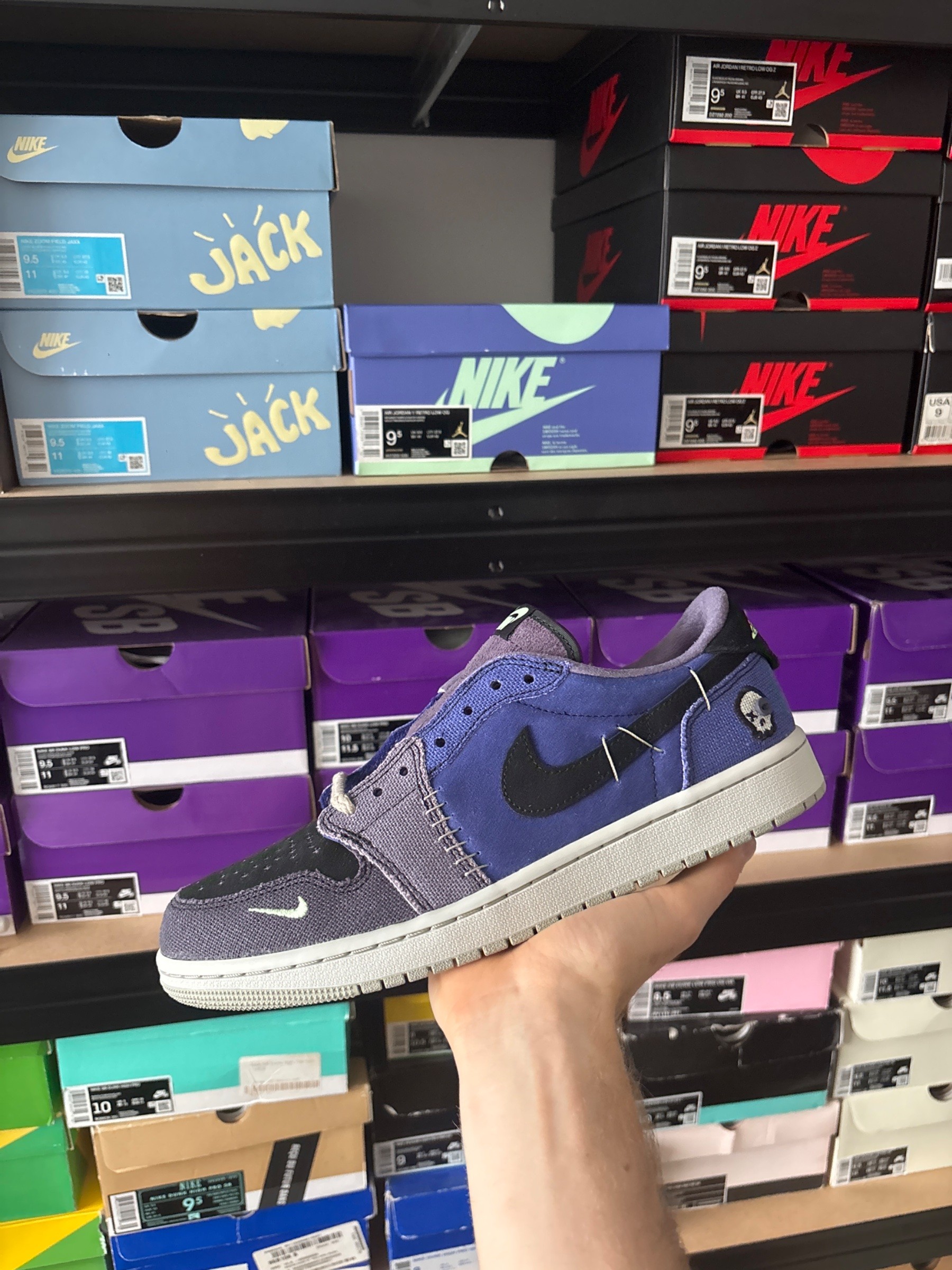 Photo de Jordan 1 Retro Low OG Zion Williamson Voodoo Alternate